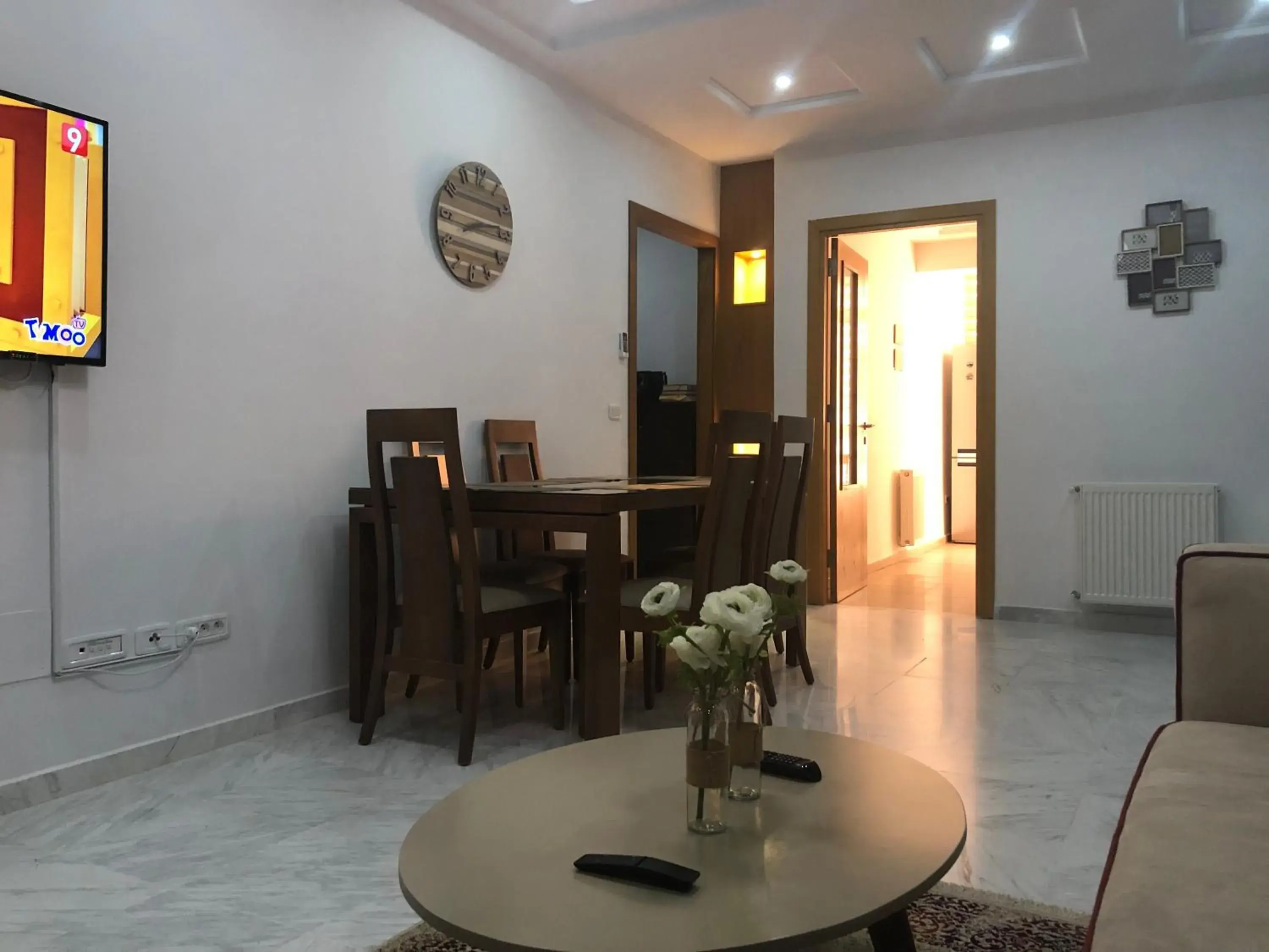 Two-Bedroom Apartment in Luxe et spacieux au Jardin de Carthage Two-Bedroom Apartment in Luxe et spacieux au Jardin de Carthage