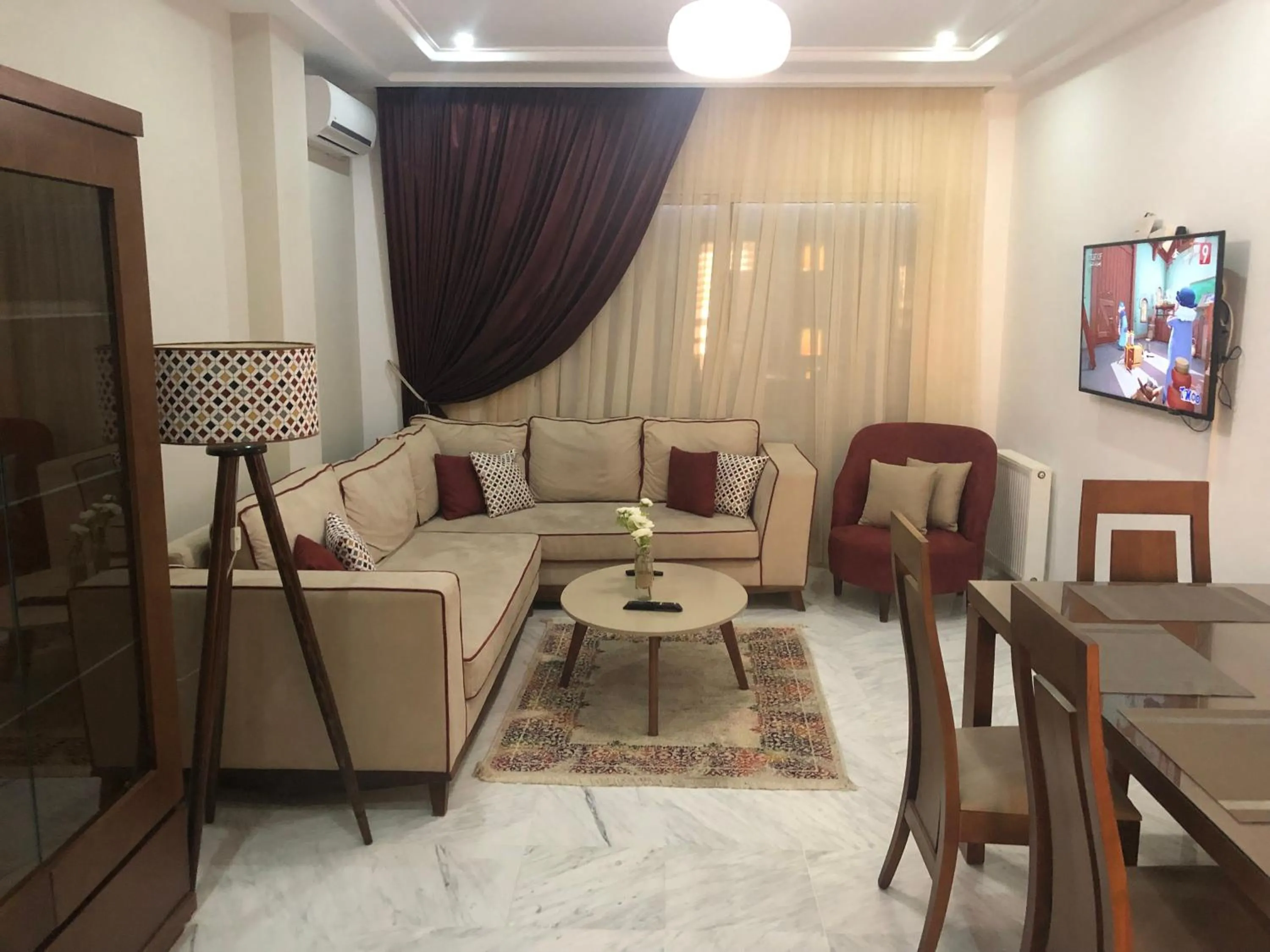 Two-Bedroom Apartment in Luxe et spacieux au Jardin de Carthage