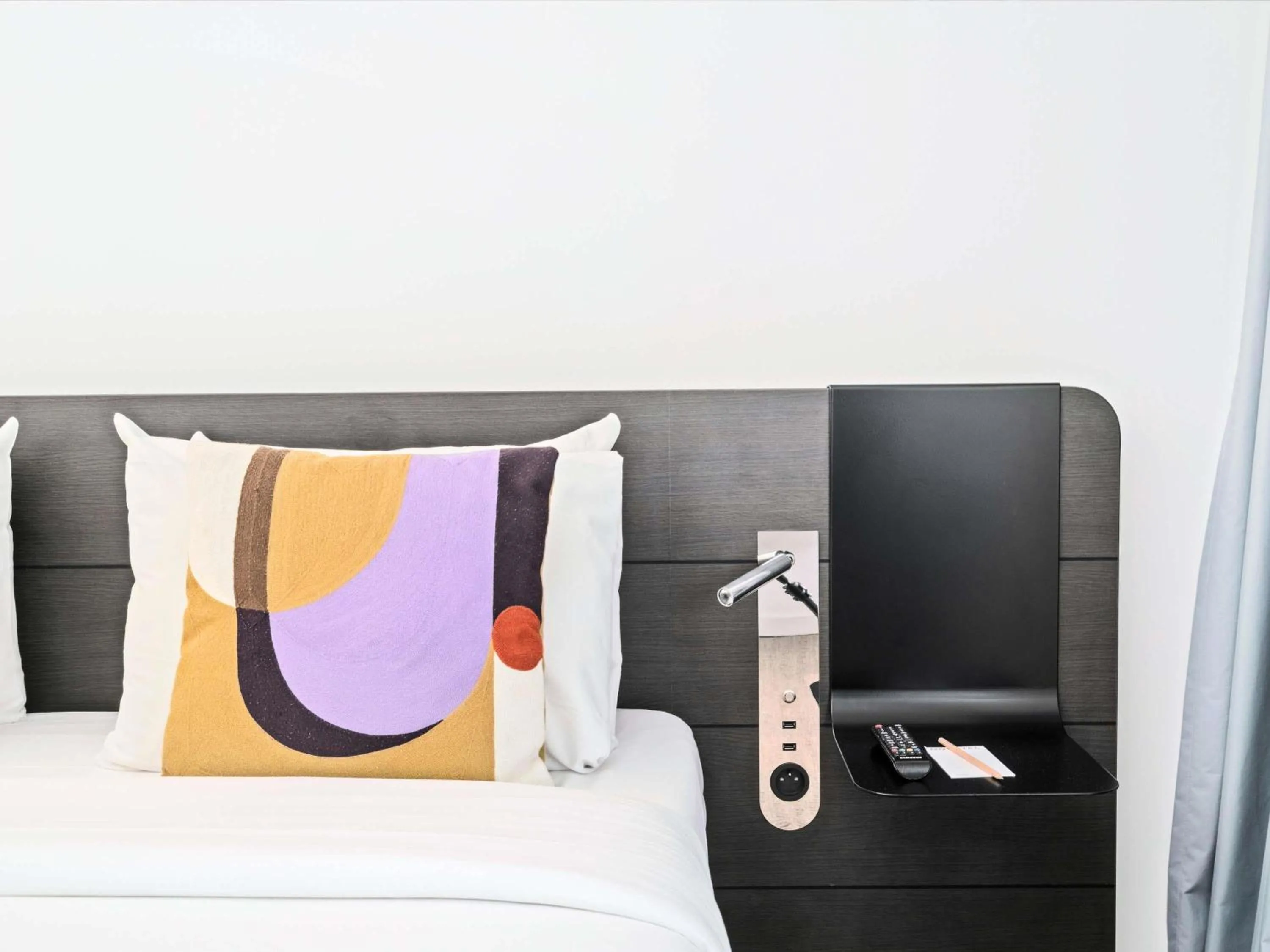 Bedroom, Bed in Novotel Paris Charenton le Pont