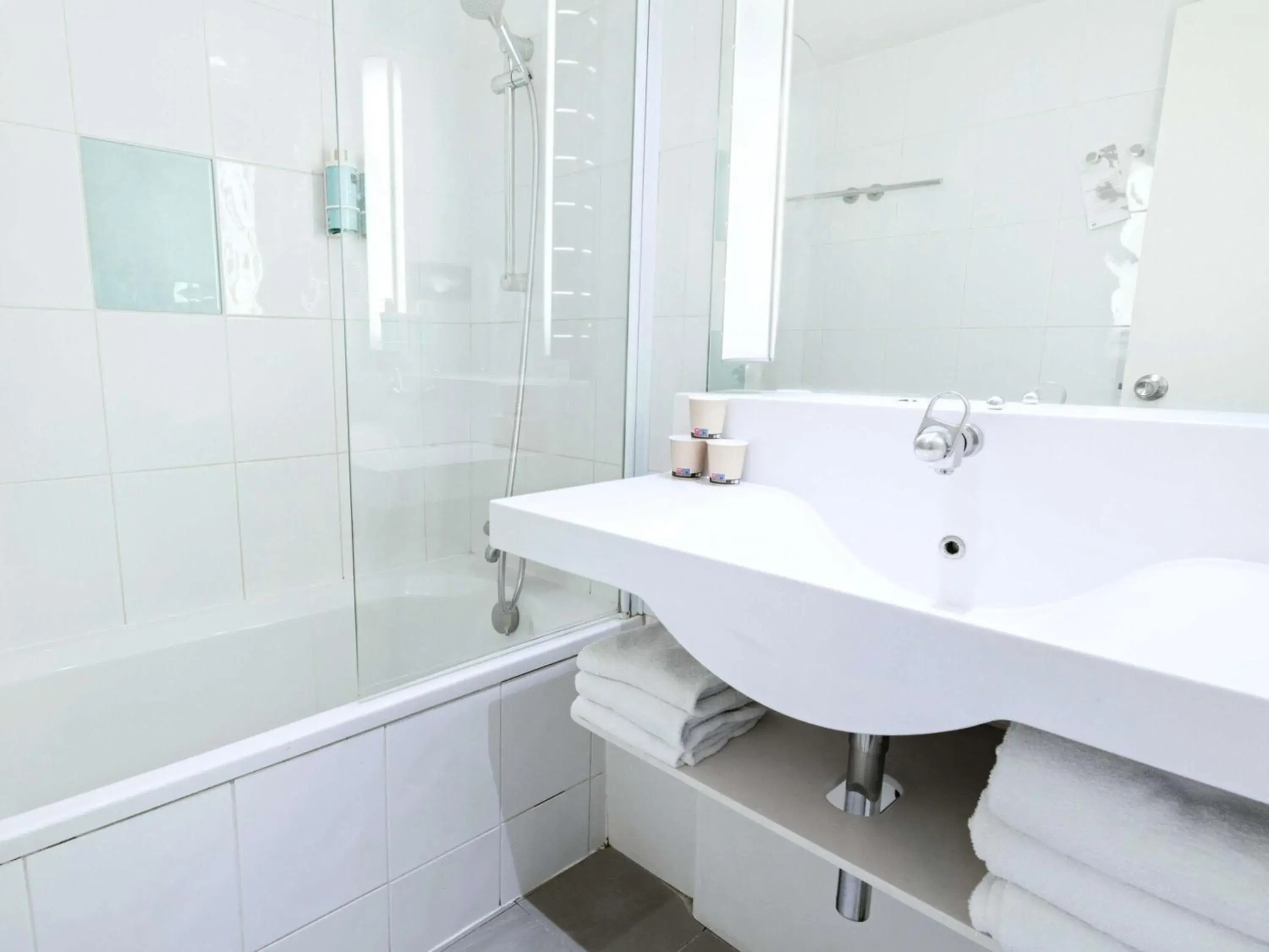 Suite with One Double Bed and Sofa Bed in Novotel Paris Charenton le Pont Suite with One Double Bed and Sofa Bed in Novotel Paris Charenton le Pont