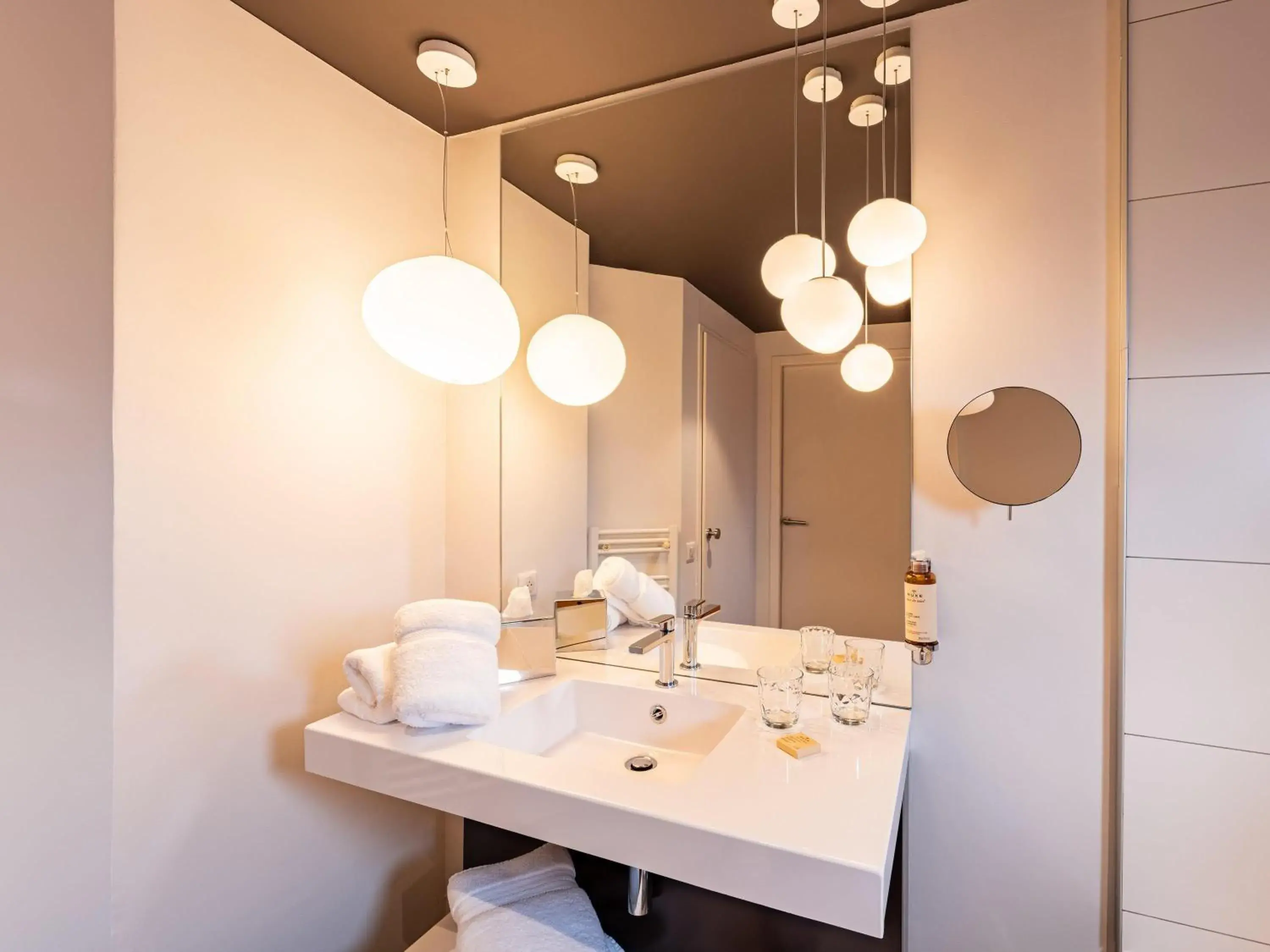 Bedroom in Mercure Valence Bedroom in Mercure Valence