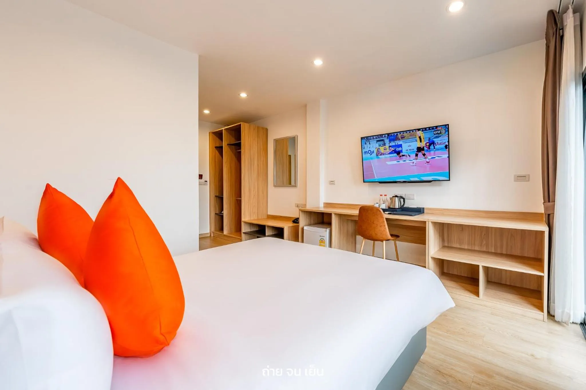 Bedroom in 7 Days Premium Hotel Don Meaung Airport