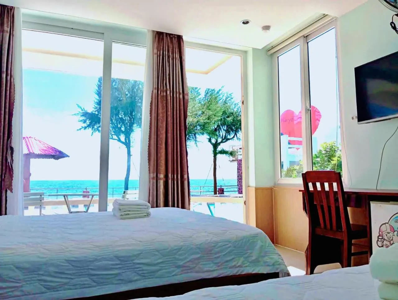 Bed in Hai Yen Family Hotel