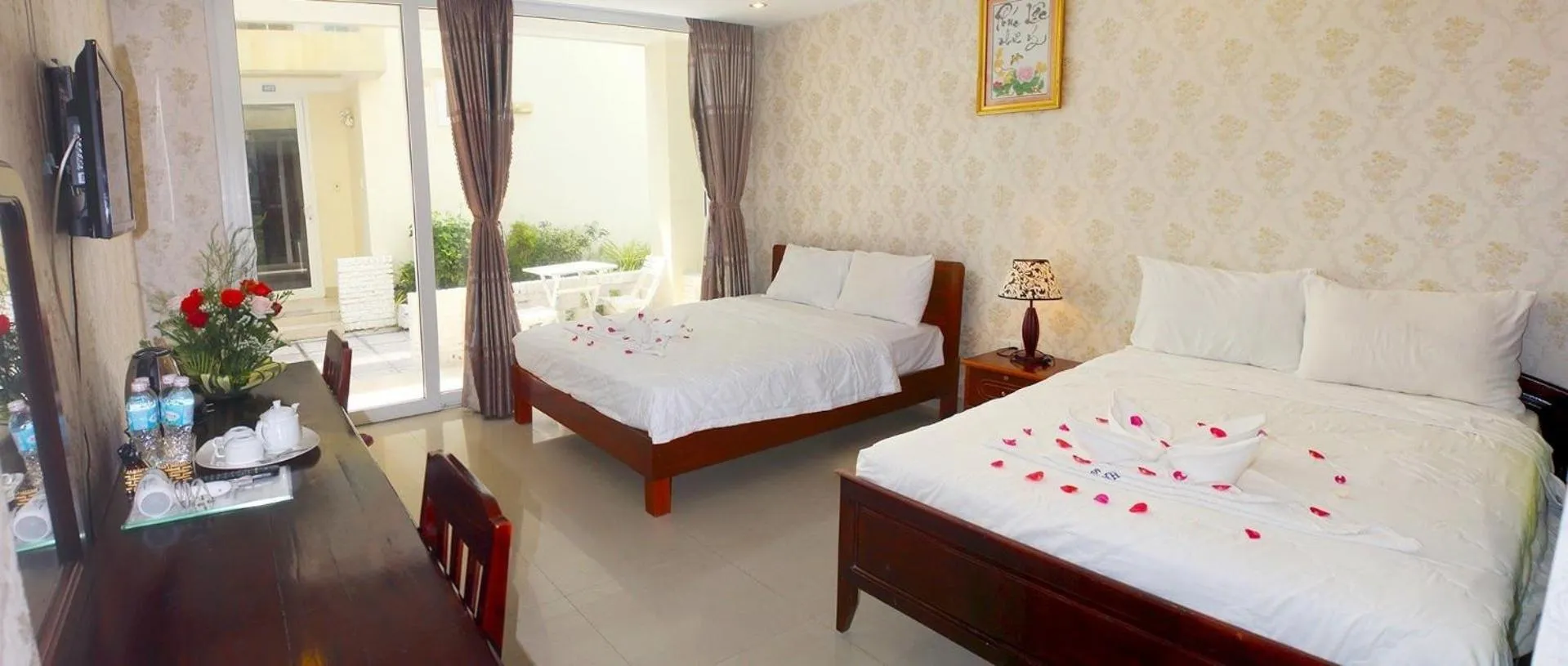 Bed in Hai Yen Family Hotel