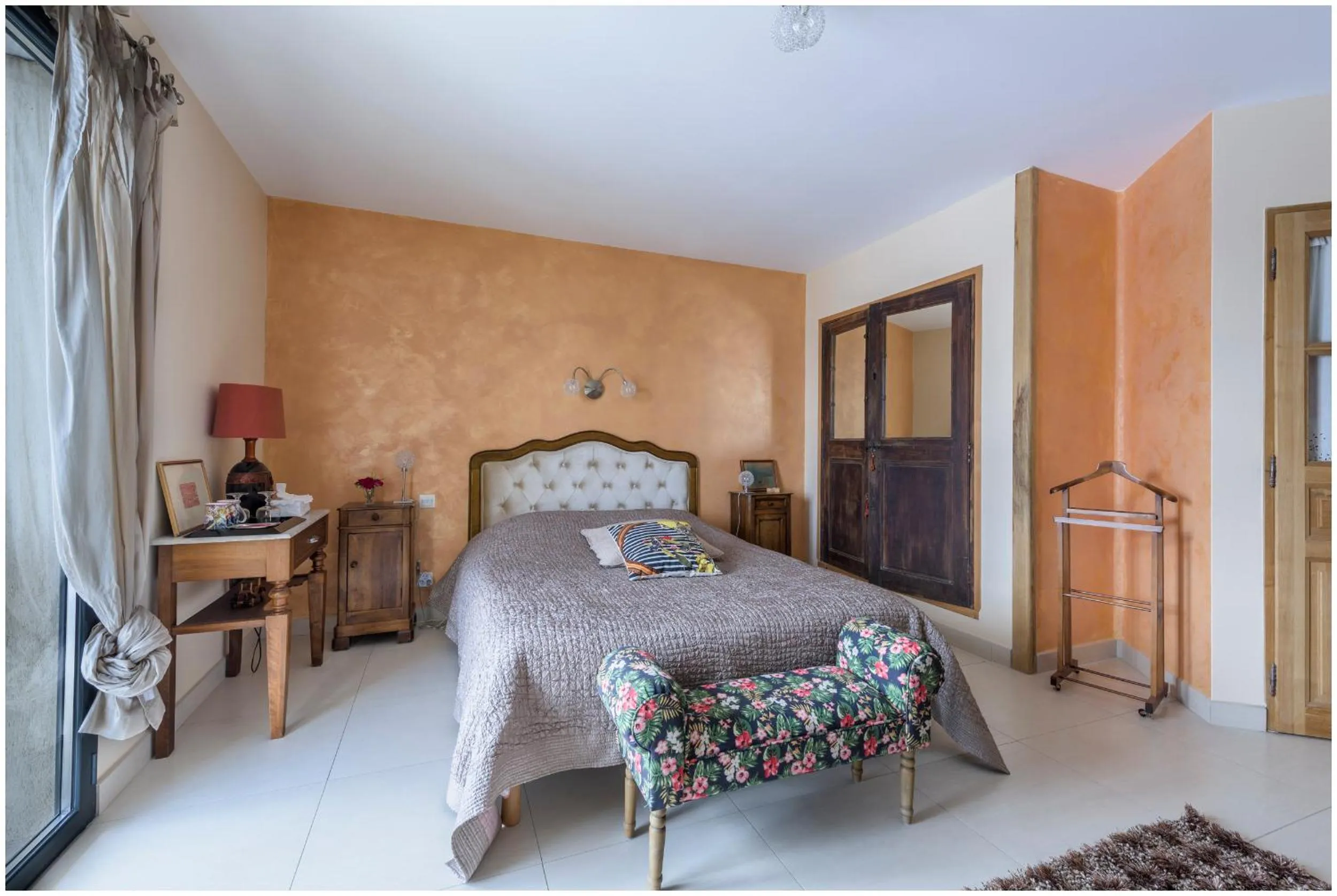 Shower in Château Serigues