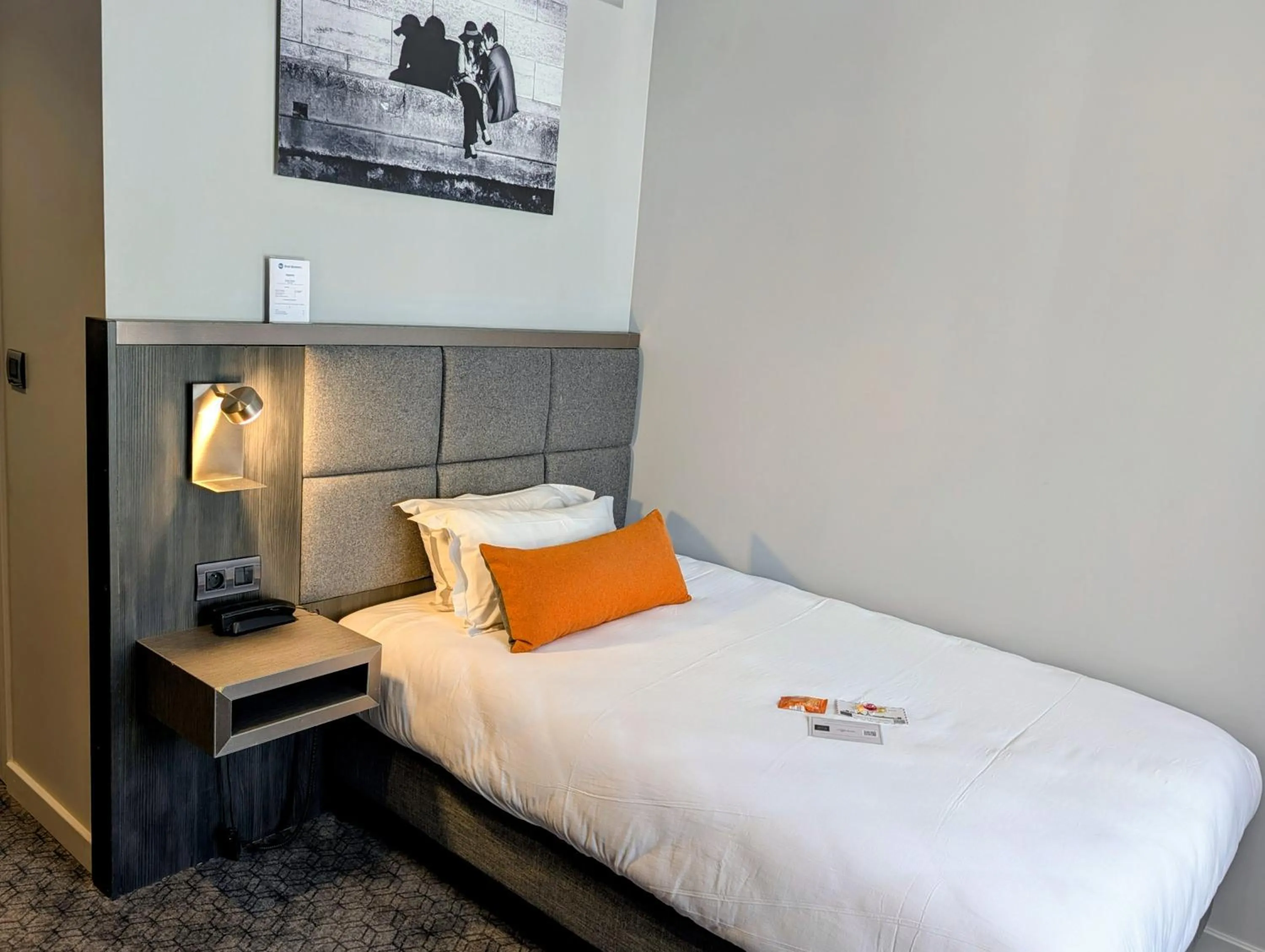 Bed in Best Western Empire Elysees