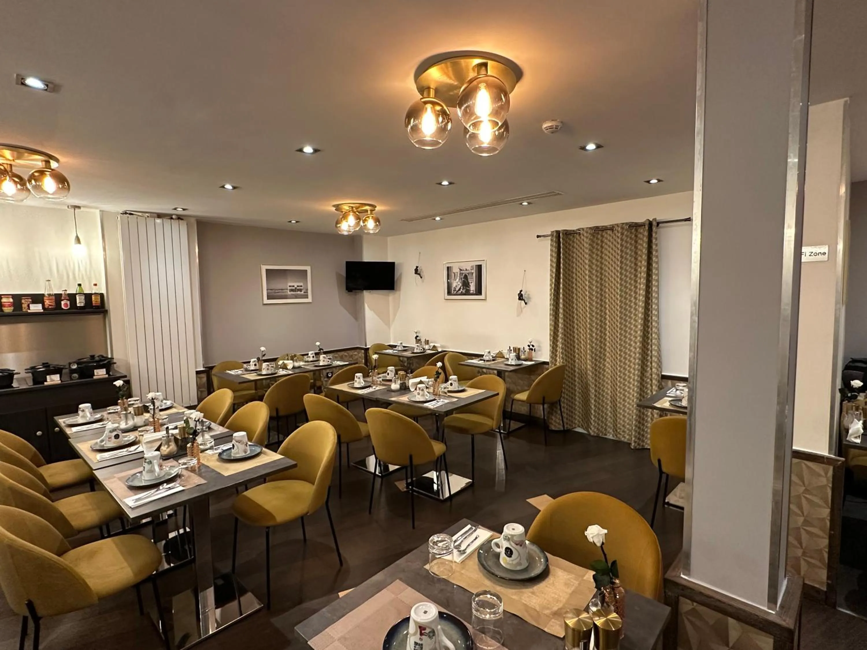 Breakfast in Best Western Empire Elysees