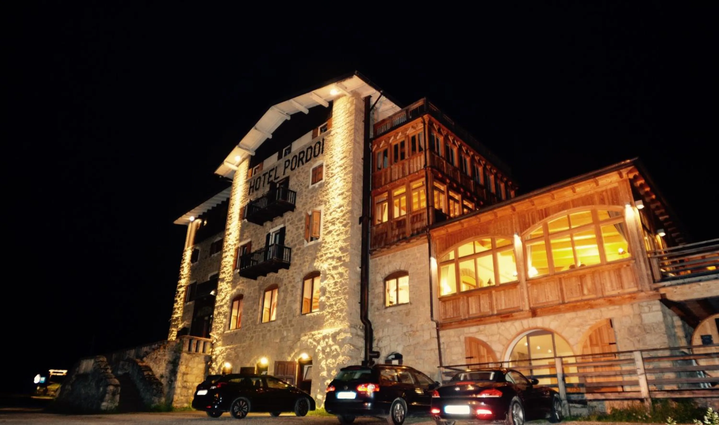 Property building in Hotel Pordoi Passo Pordoi Vegetarian Hotel