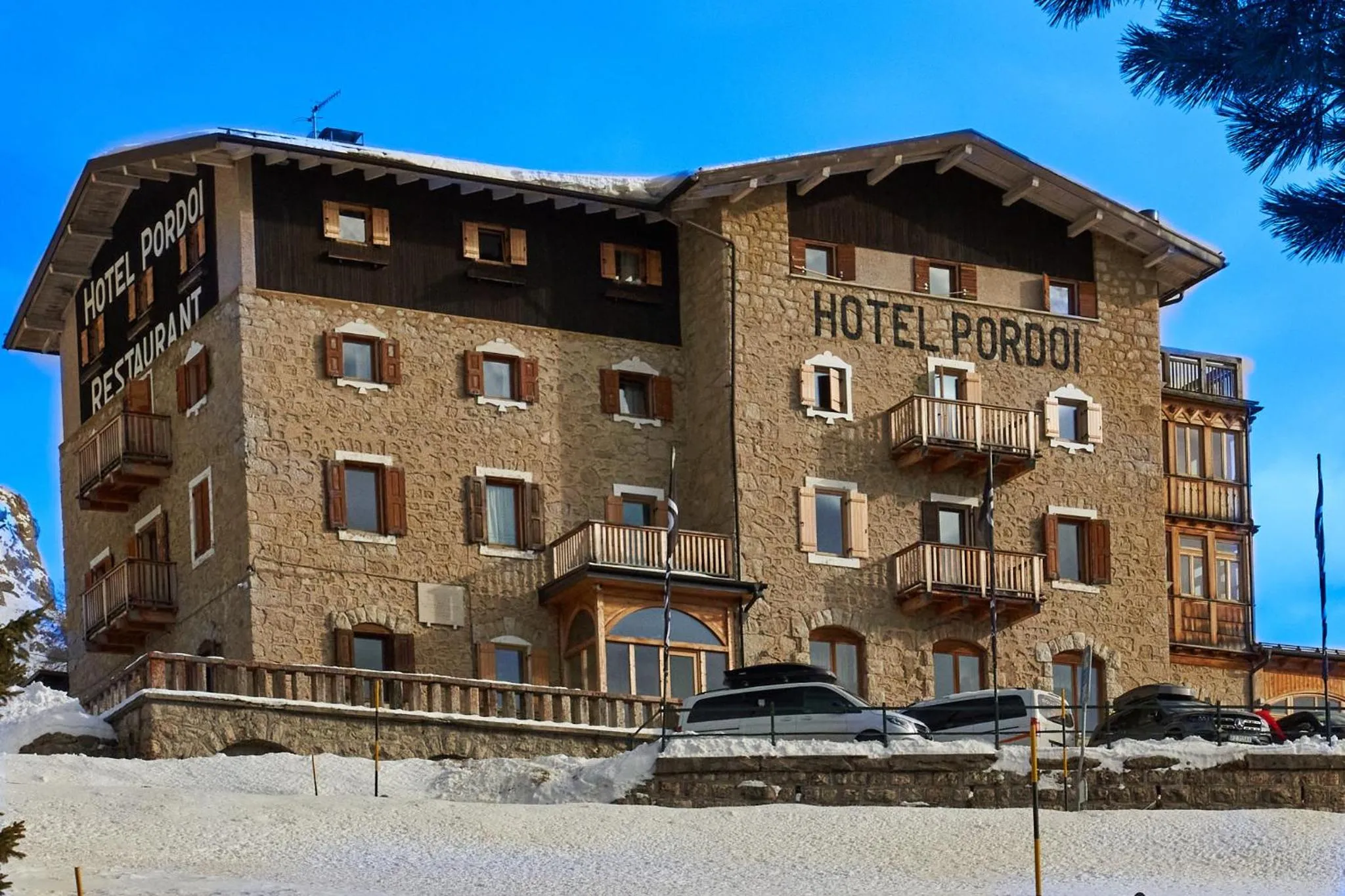 Winter in Hotel Pordoi Passo Pordoi Vegetarian Hotel