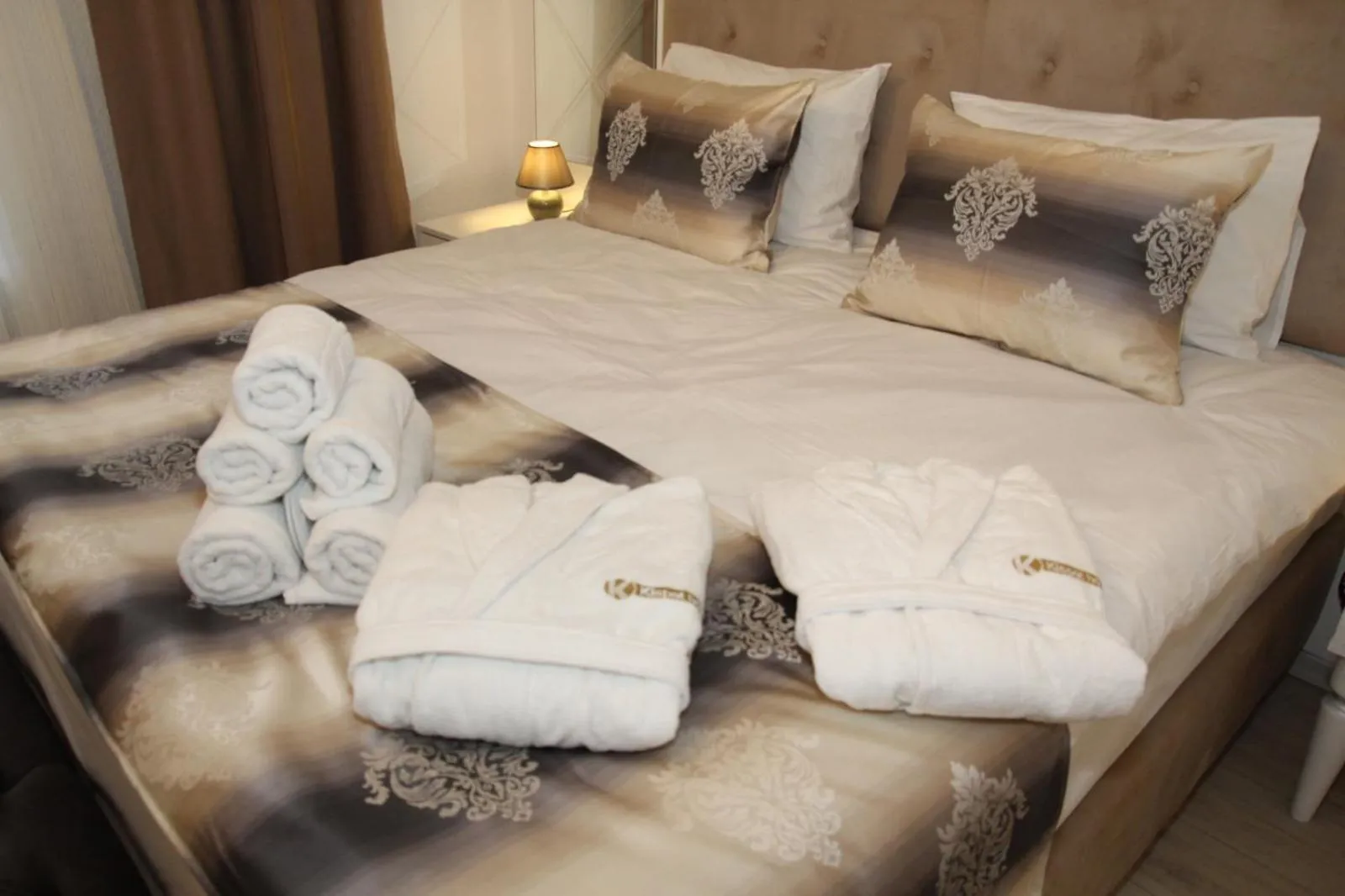 Bed in Kispet Deluxe Hotels&Suites