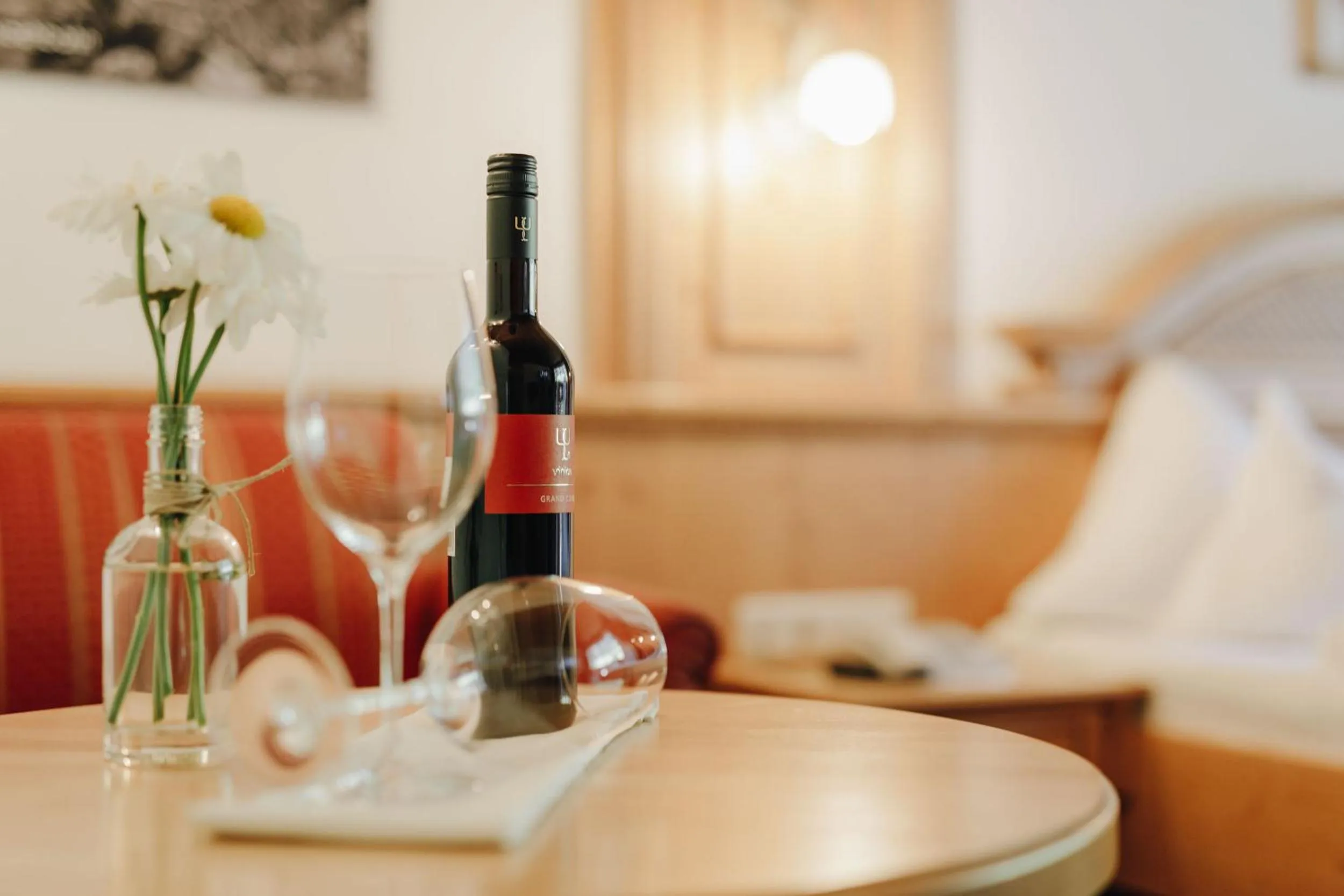 Other, Bed in Hotel Hirschen