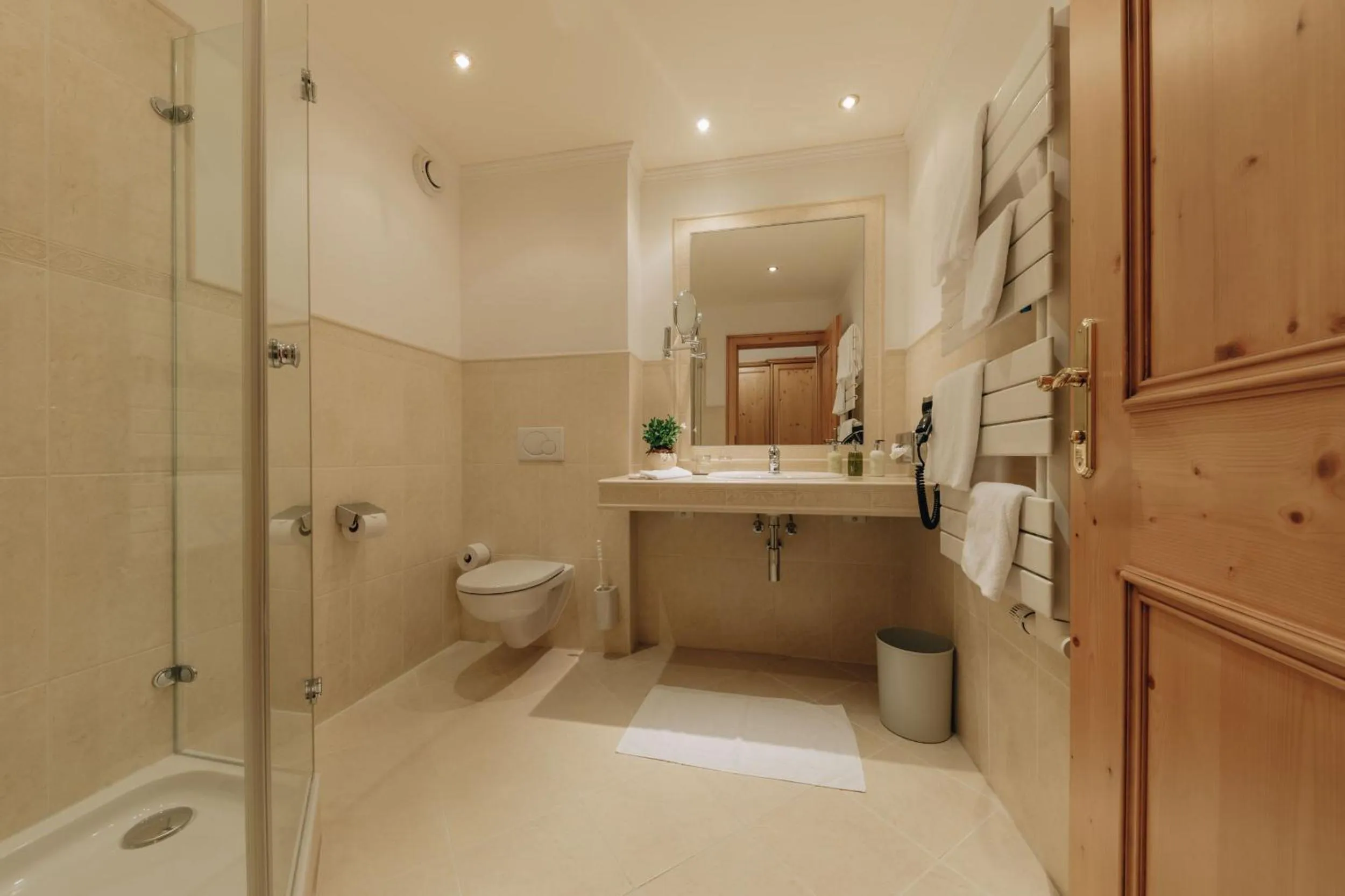 Bathroom in Hotel Hirschen