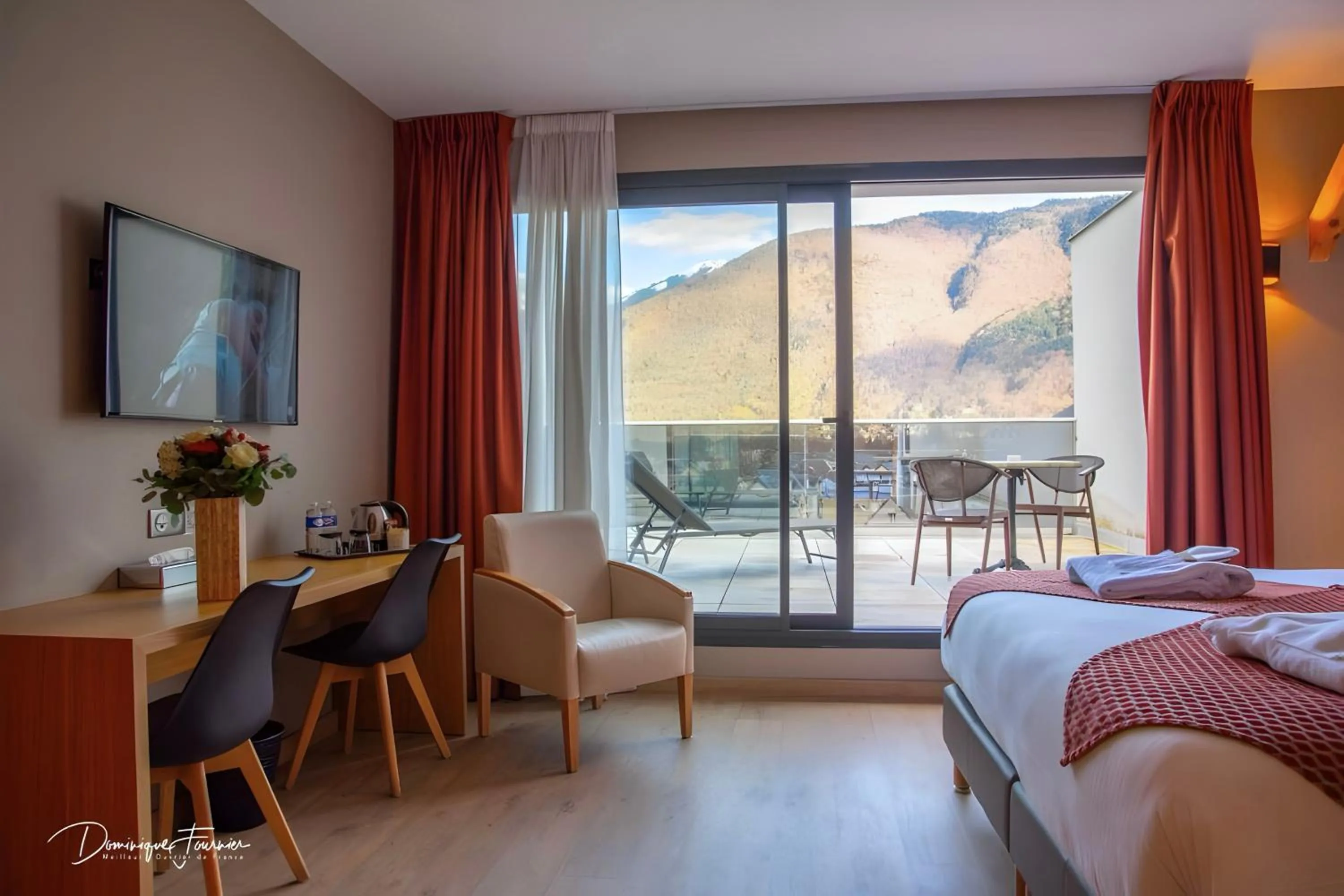 Bedroom, Bed in LE CASTEL D'ALTI