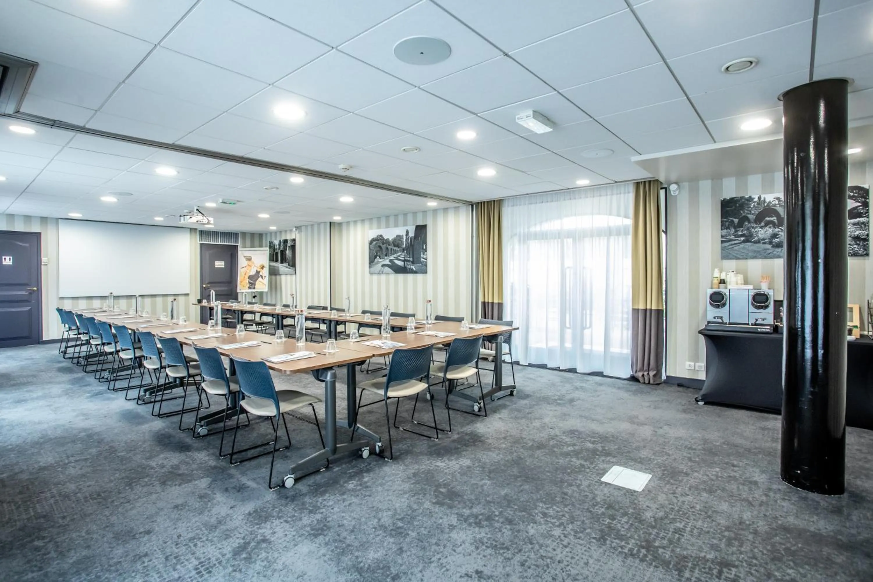 Meeting/conference room in Hotel De Bourbon Grand Hotel Mercure Bourges