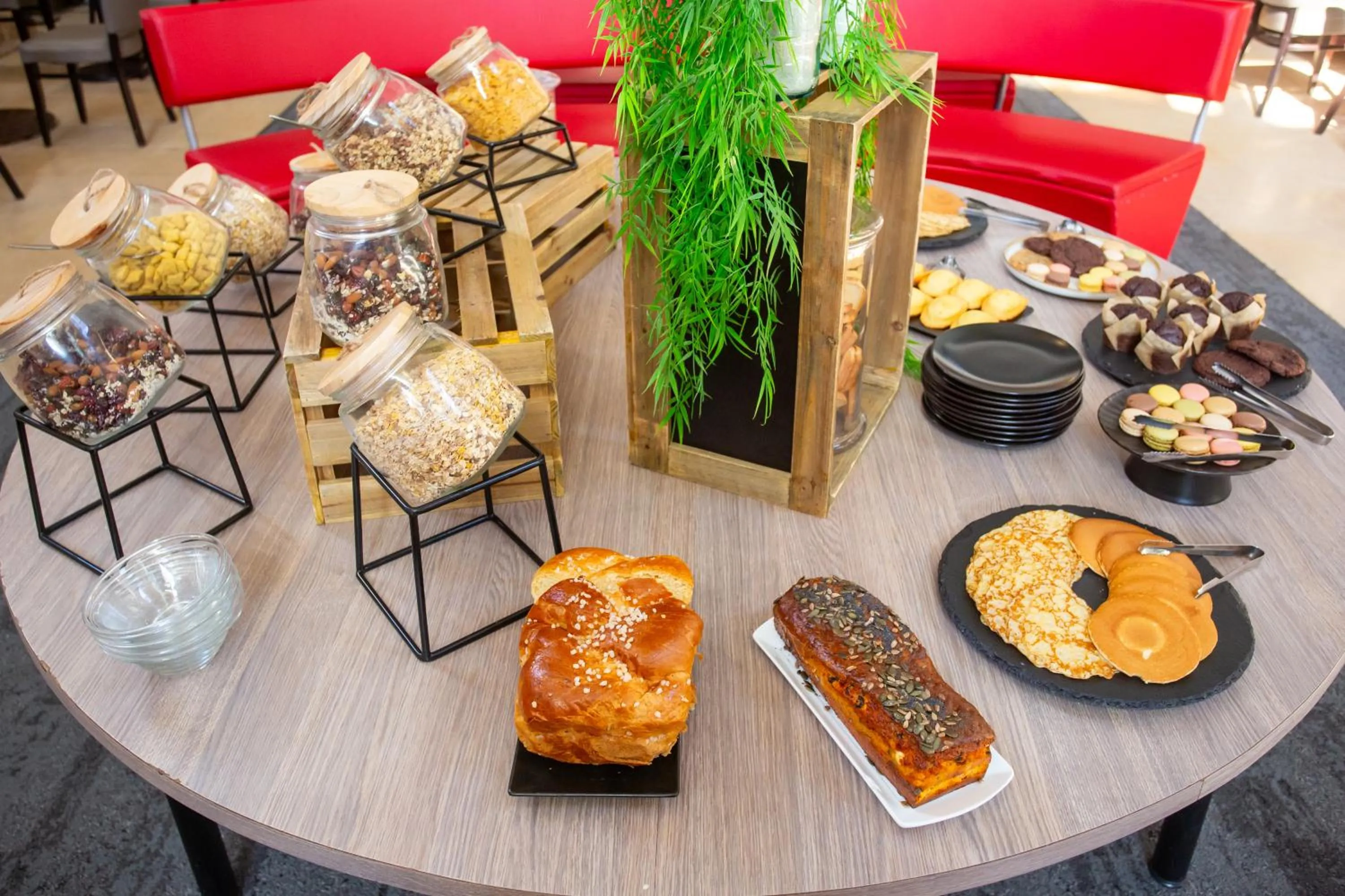 Breakfast in Hotel De Bourbon Grand Hotel Mercure Bourges