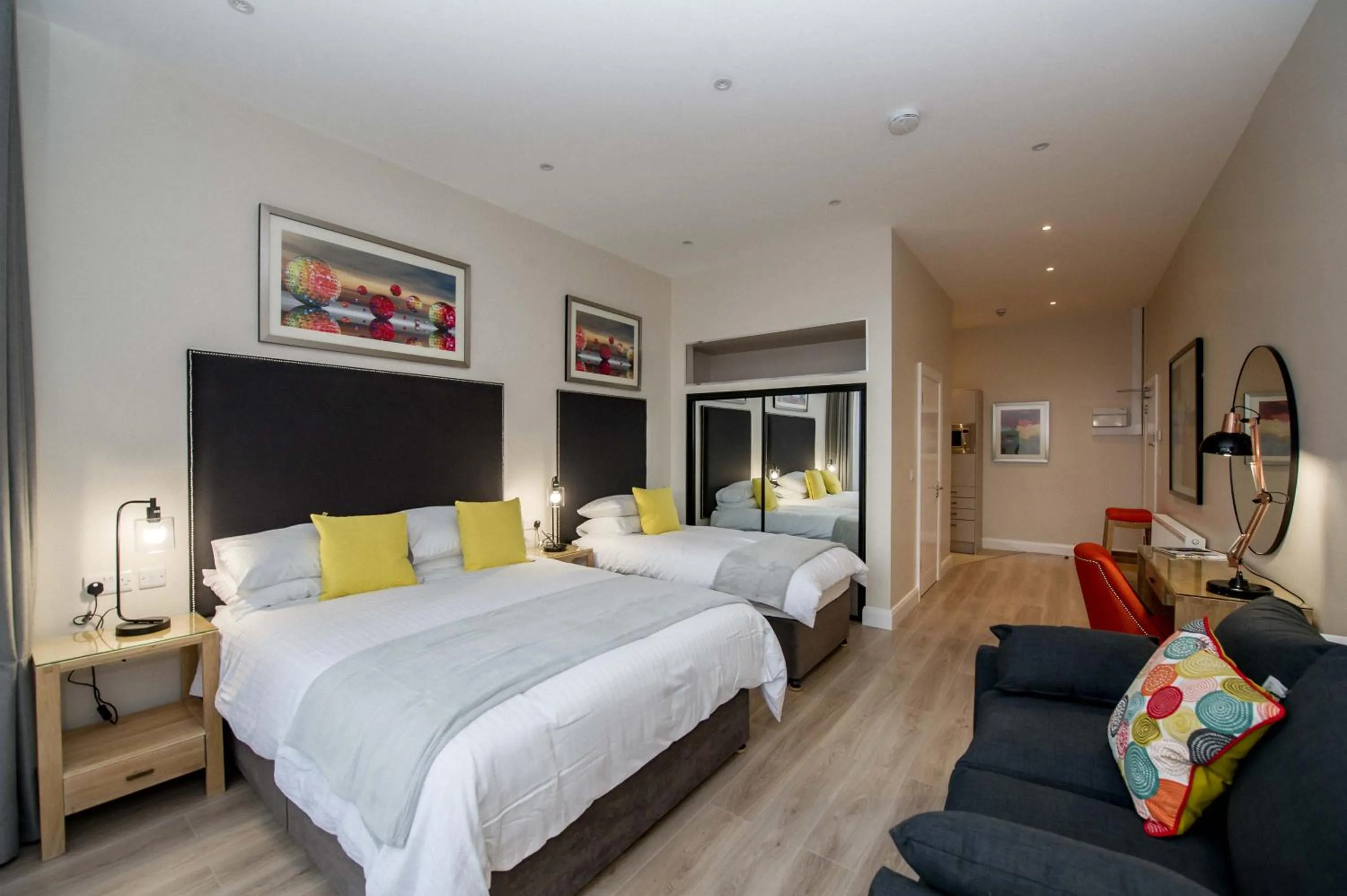 The James Suites