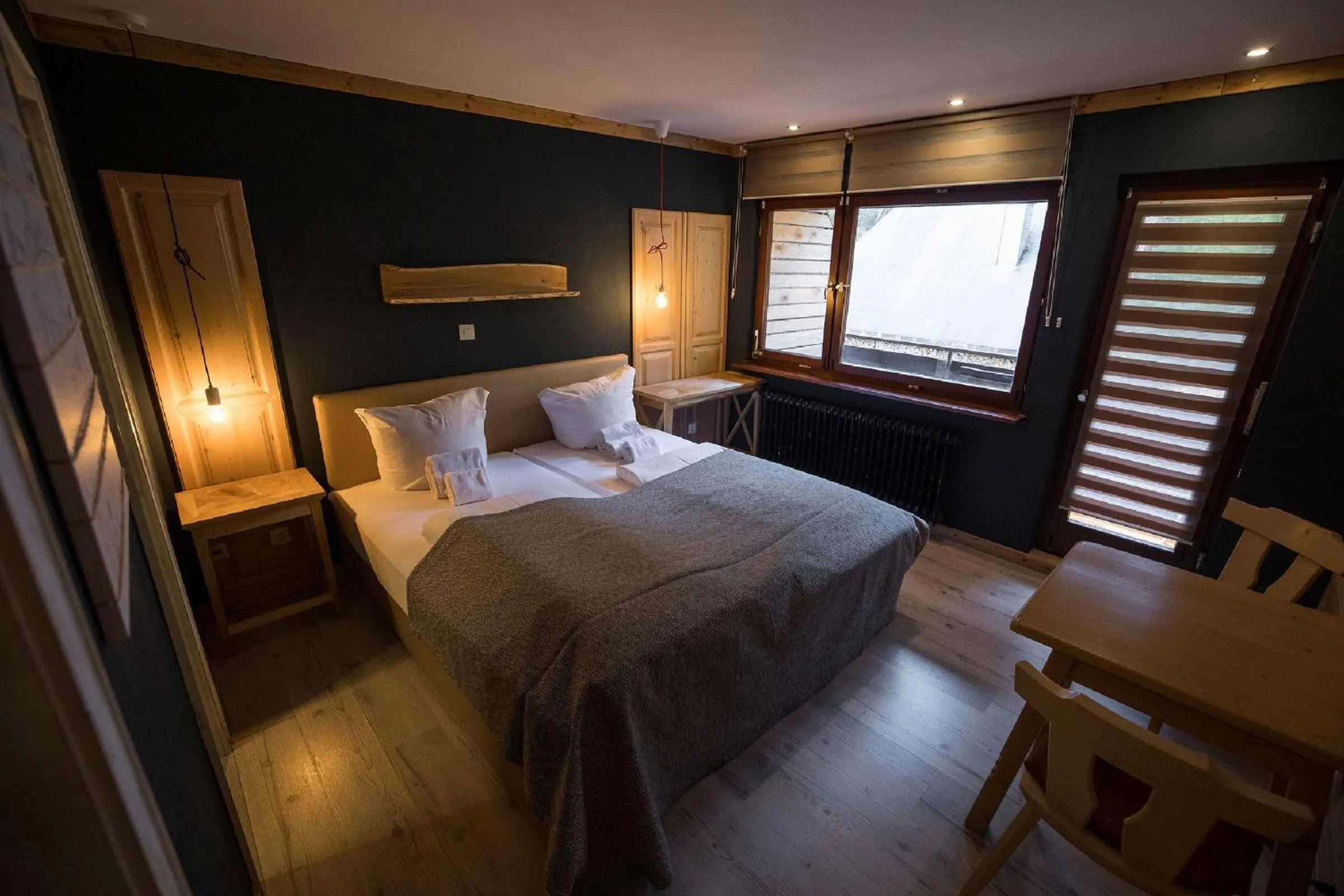 Bed in Berghotel und Restaurant Kräuter Chalet