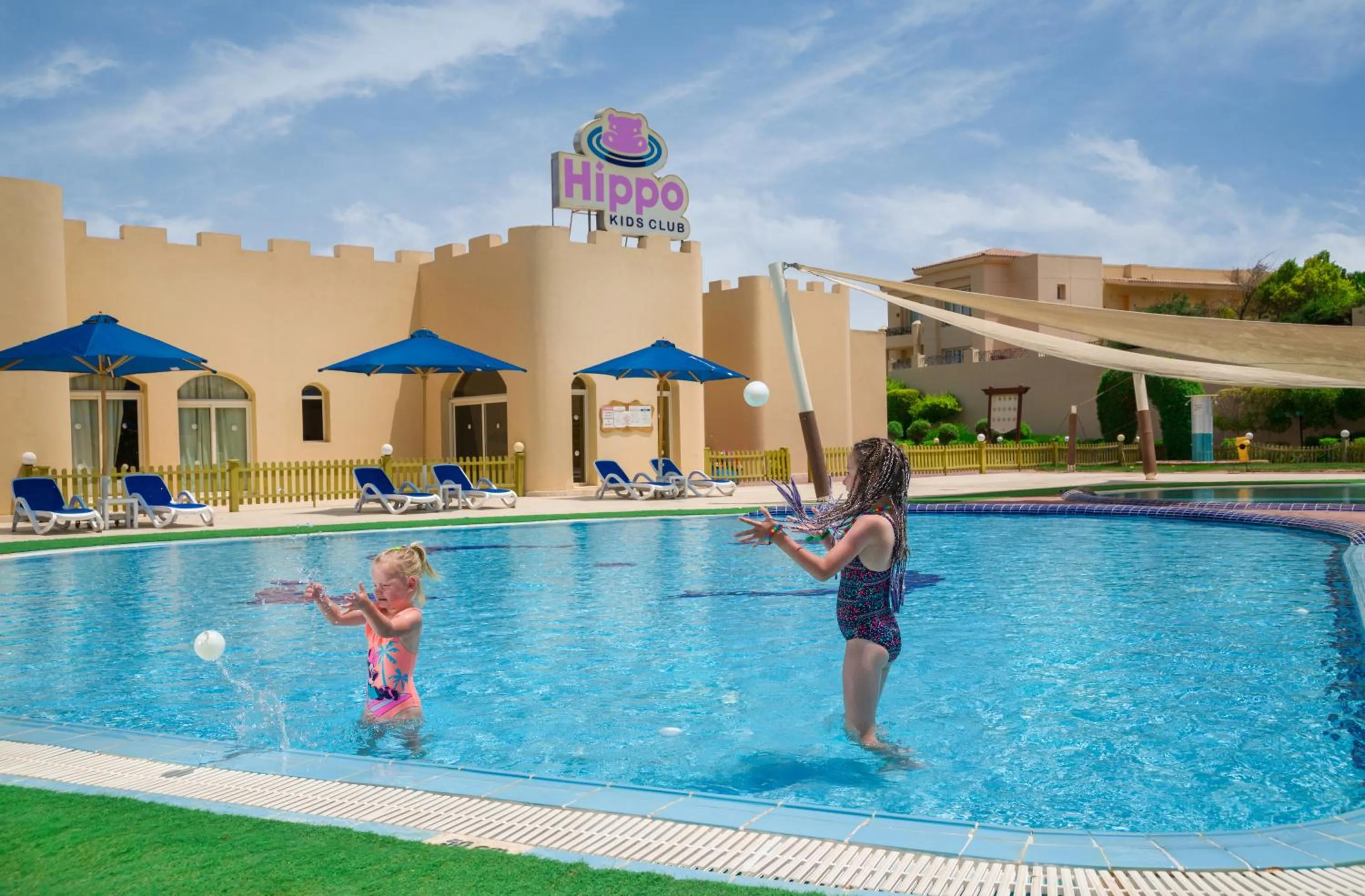 Swimming pool in Cleopatra Luxury Resort Makadi Bay