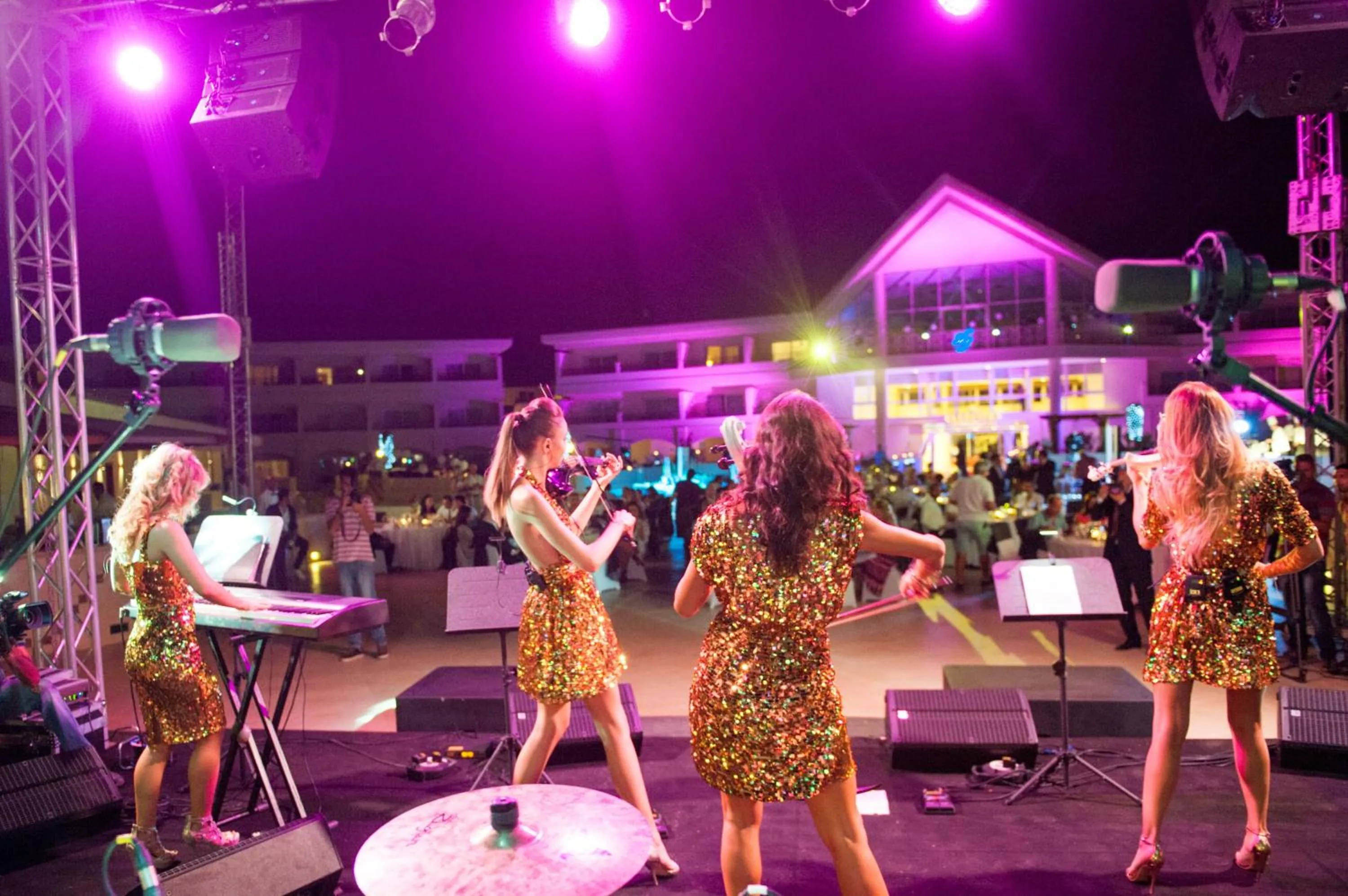 Entertainment in Cleopatra Luxury Resort Makadi Bay