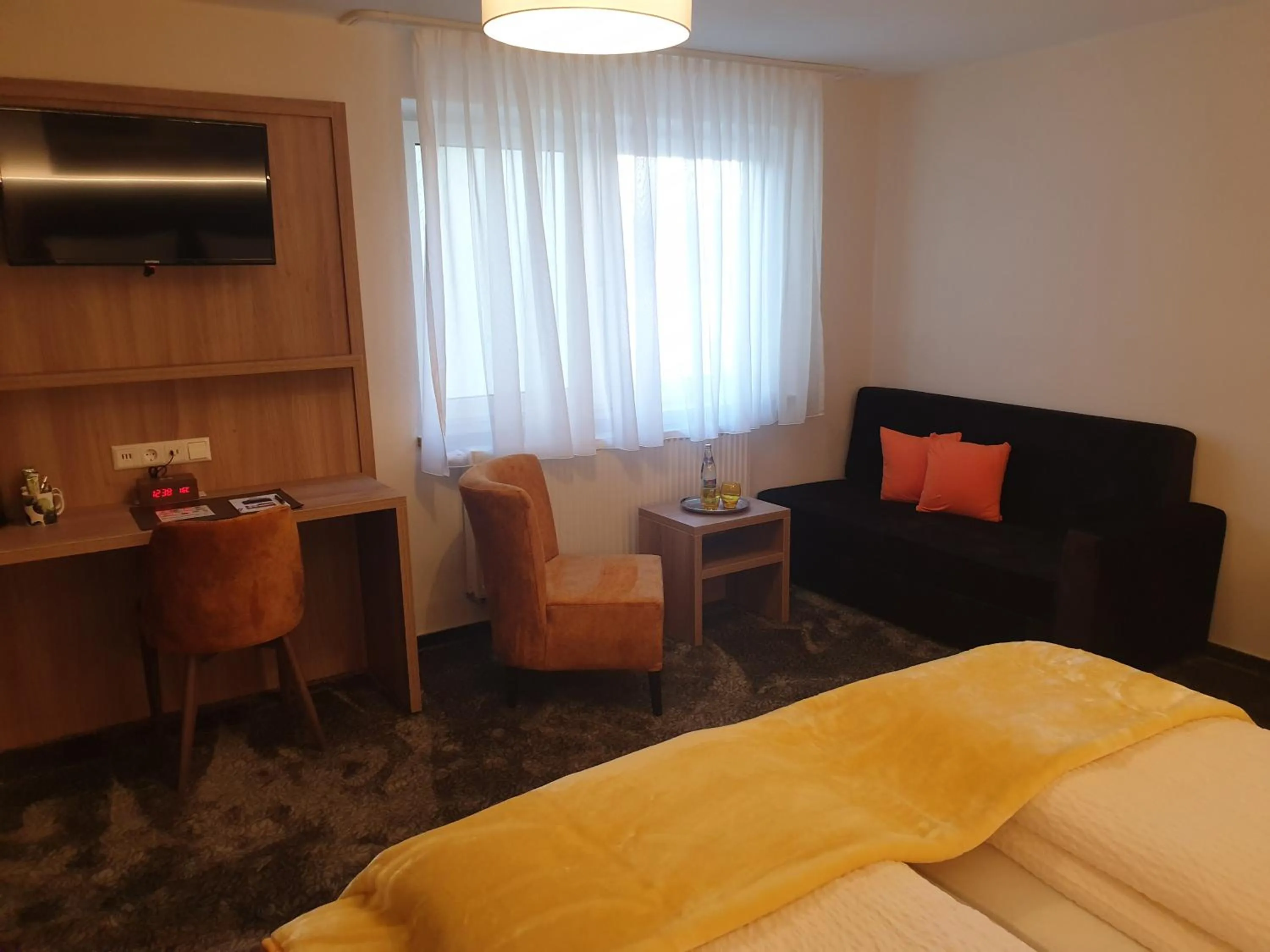 Photo of the whole room, Bed in Gasthof Bräuhaus Lepple