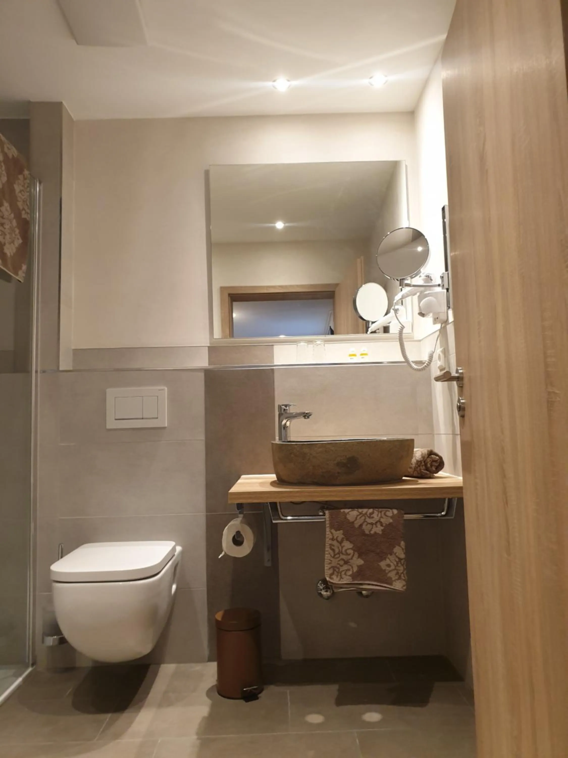 Toilet in Gasthof Bräuhaus Lepple