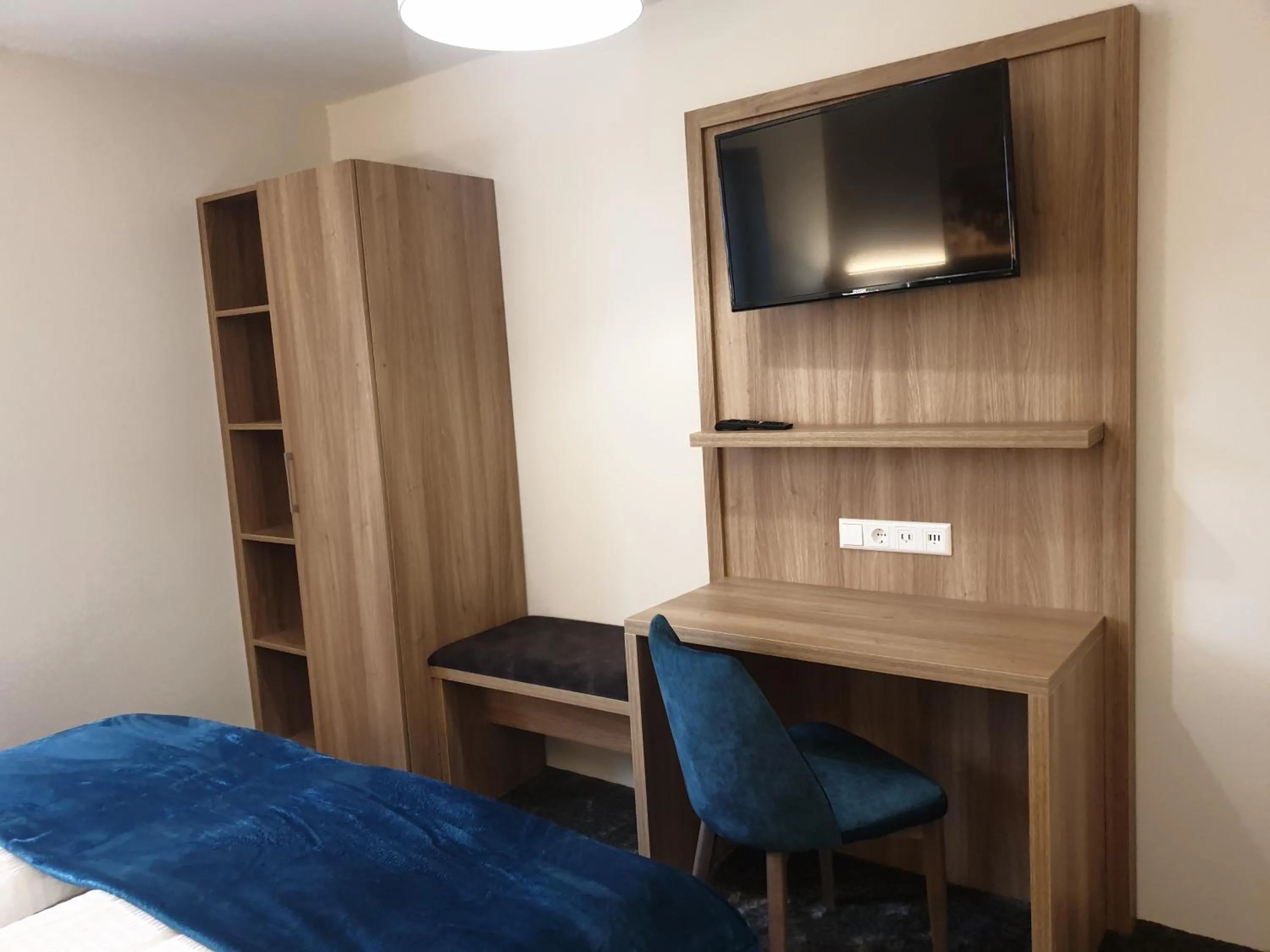 TV and multimedia, Bed in Gasthof Bräuhaus Lepple