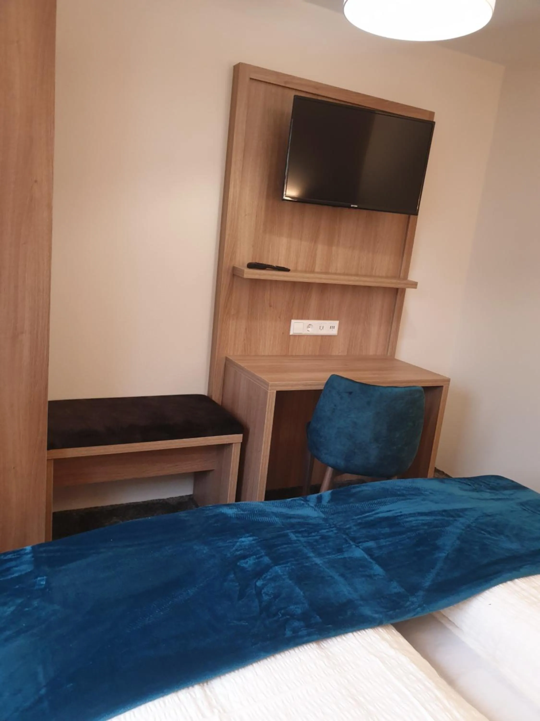 TV and multimedia, Bed in Gasthof Bräuhaus Lepple