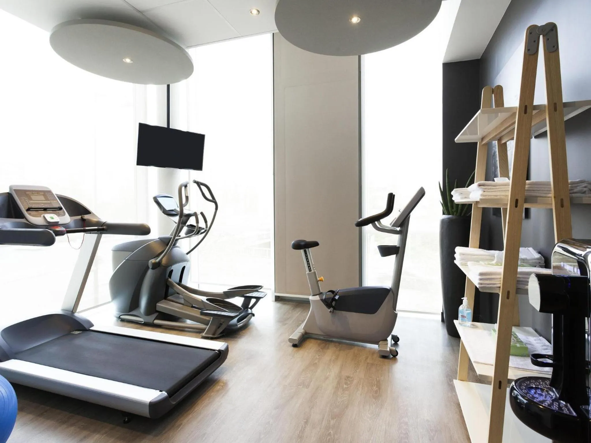 Fitness centre/facilities in Novotel Paris 17