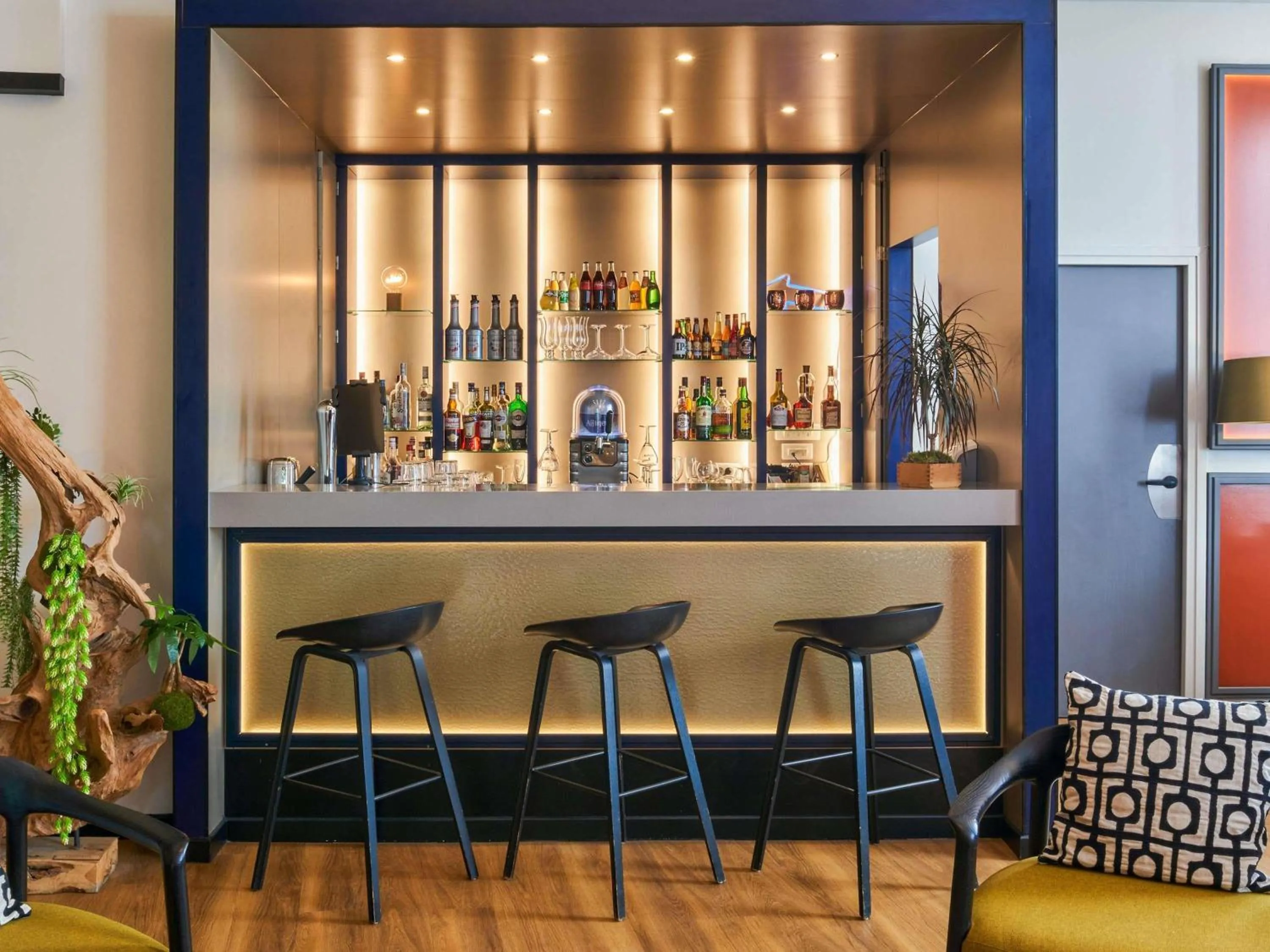 Lounge or bar in Novotel Paris 17
