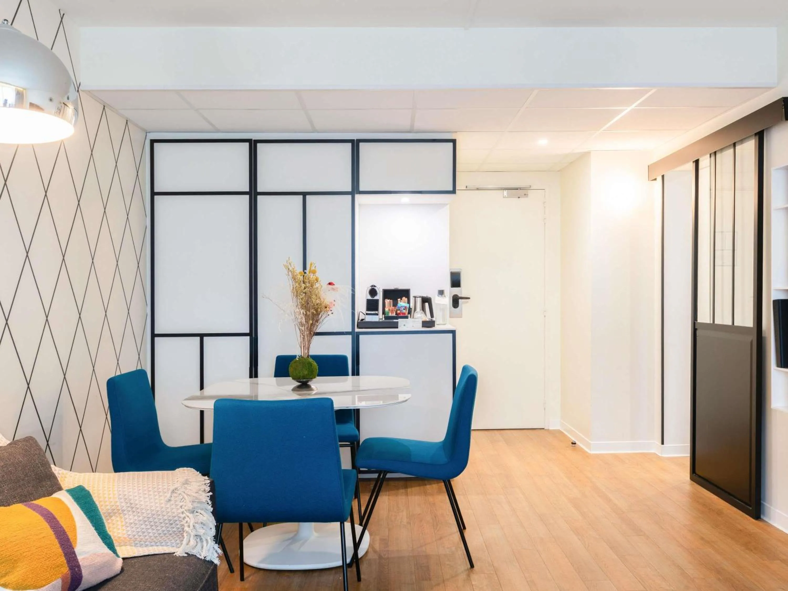 Bedroom in Novotel Paris 17