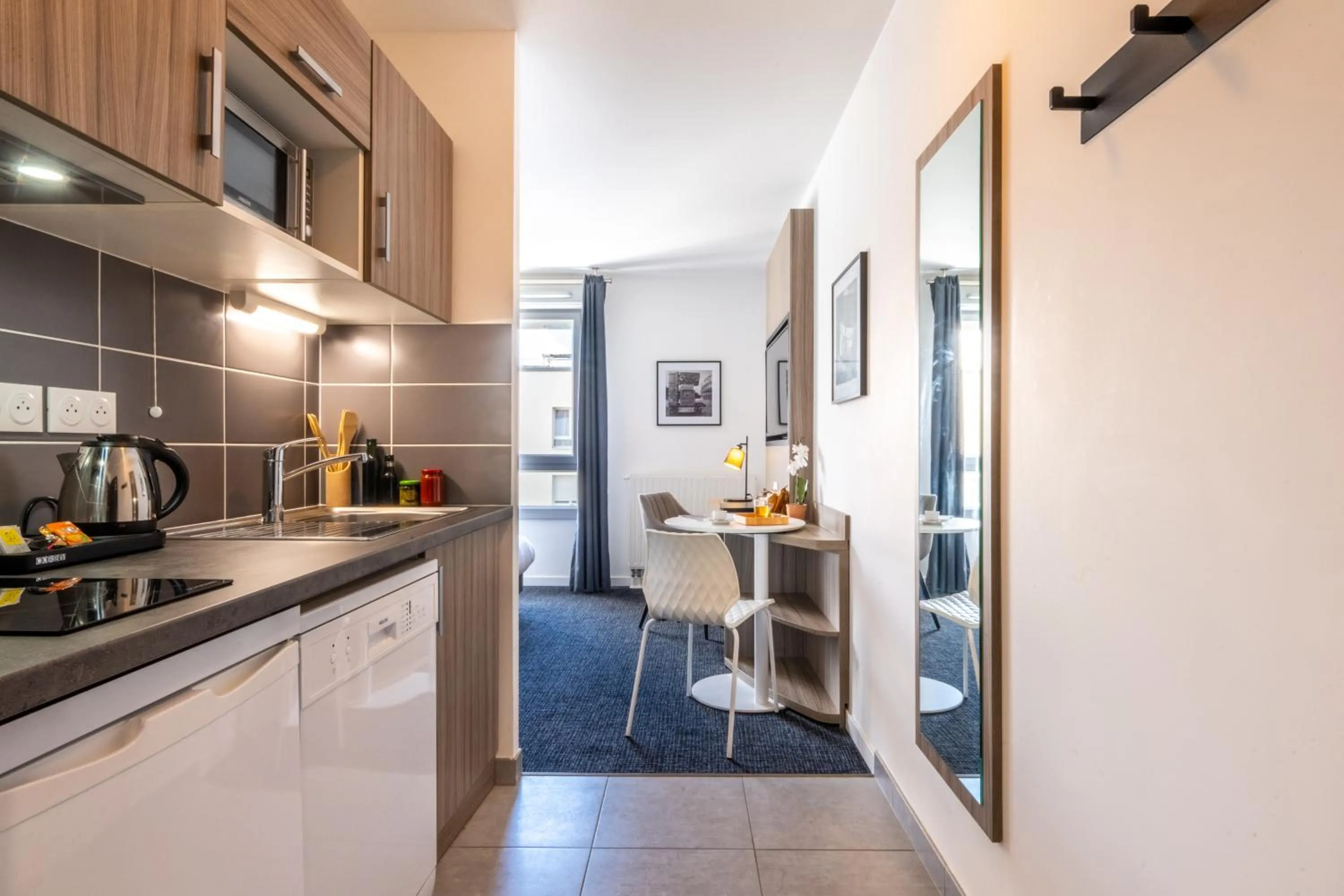 Bedroom in Nemea Appart Hotel Grand Cœur Nancy Centre