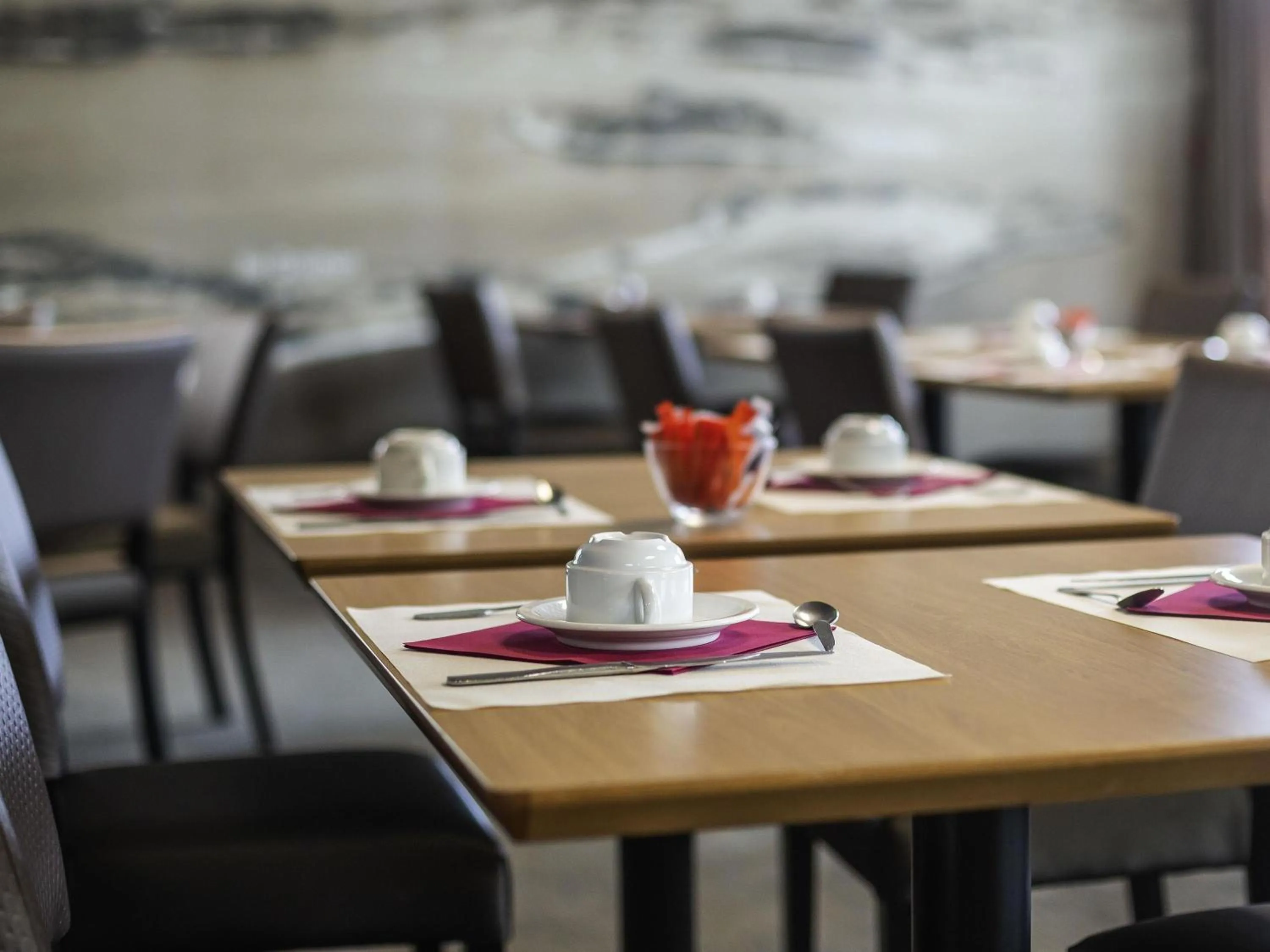 Restaurant/places to eat in Mercure Vannes Le Port