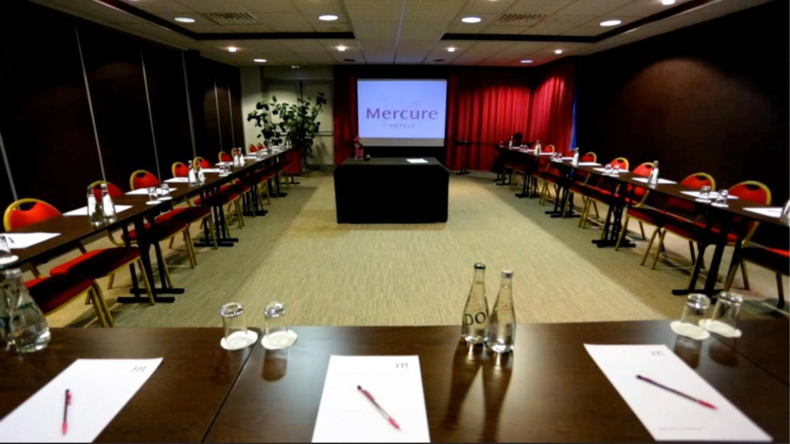 Meeting/conference room in Mercure Vannes Le Port
