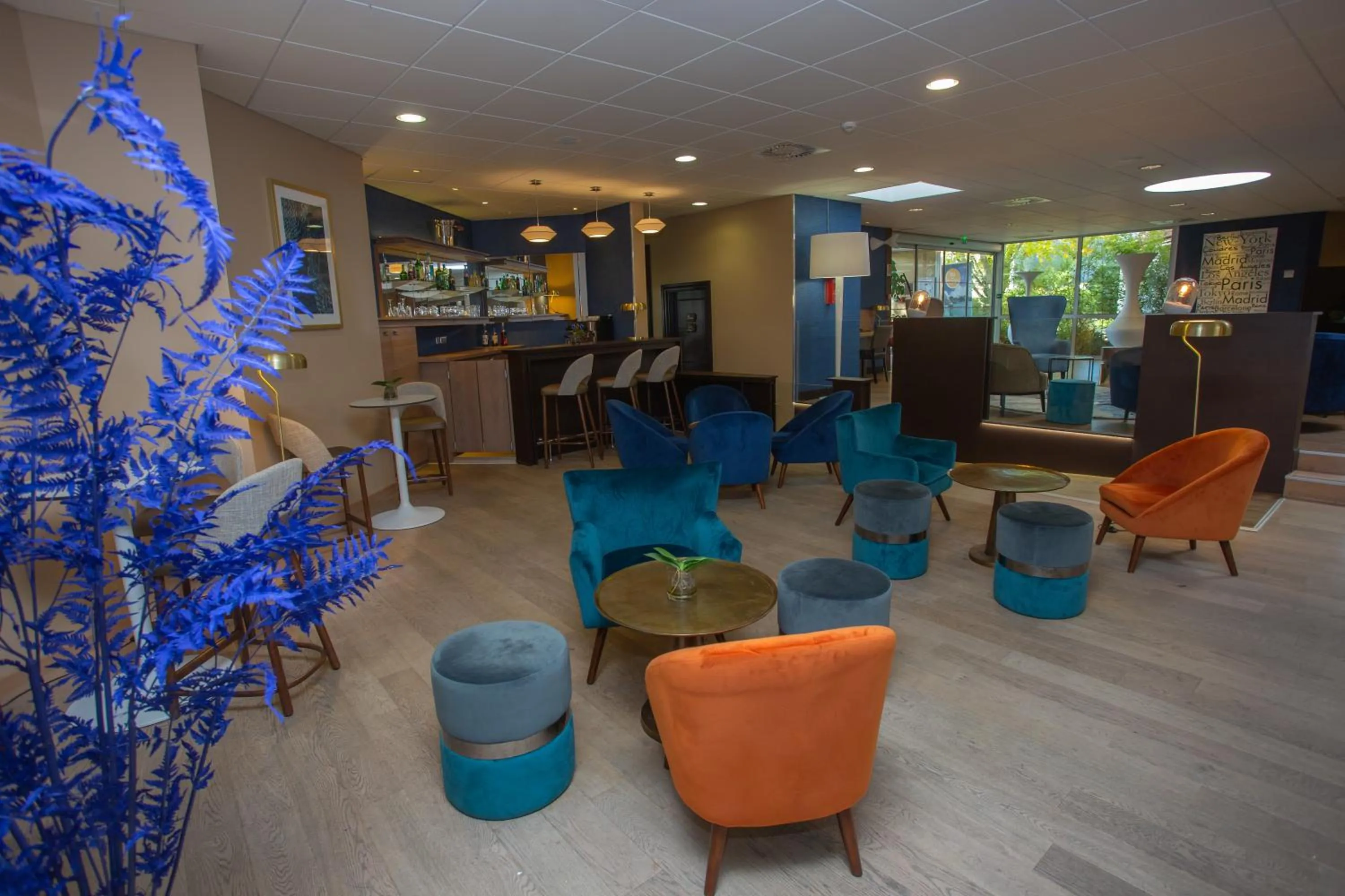 Lobby or reception in Mercure Vannes Le Port