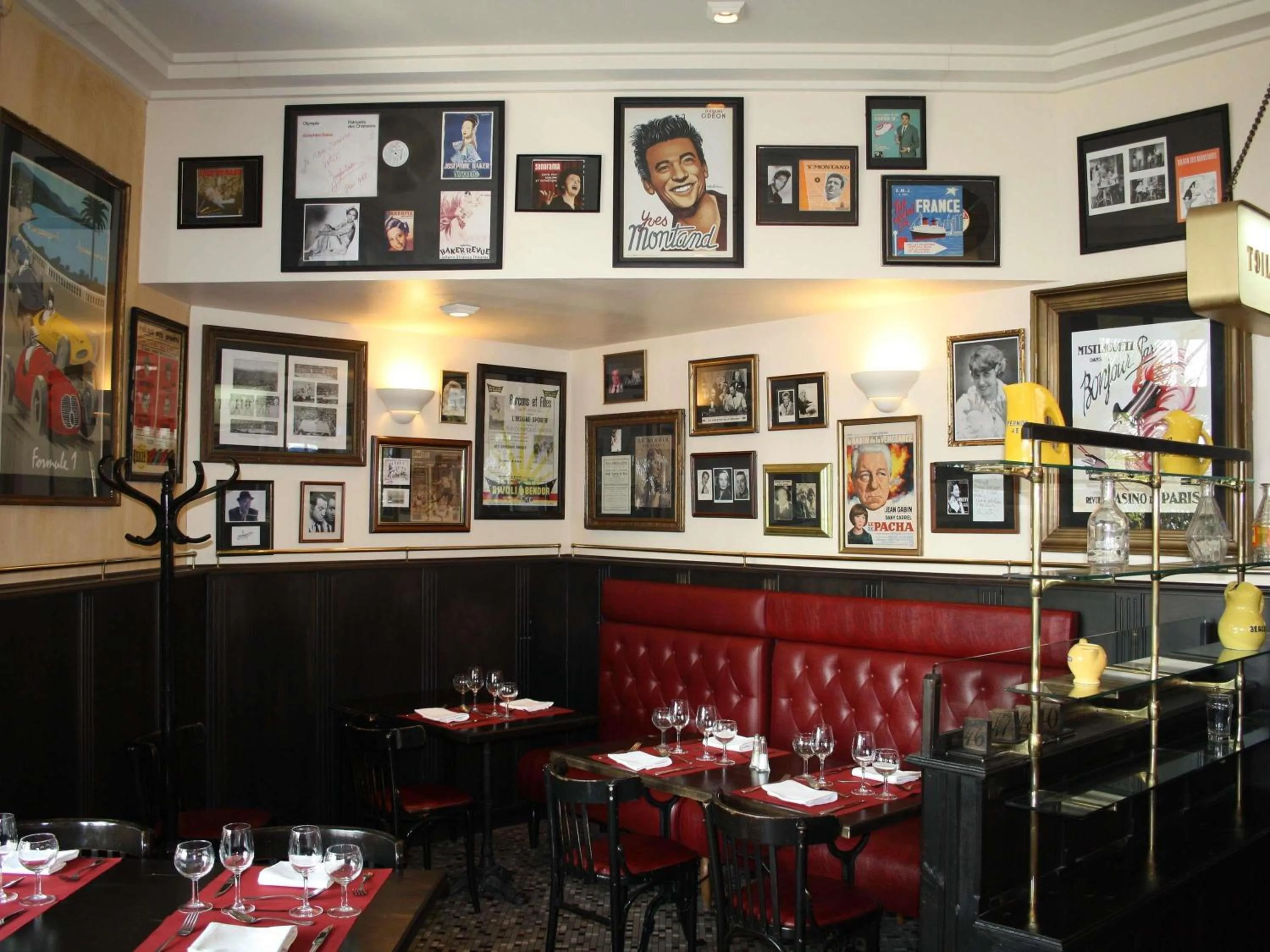 Restaurant/places to eat in Mercure Vannes Le Port