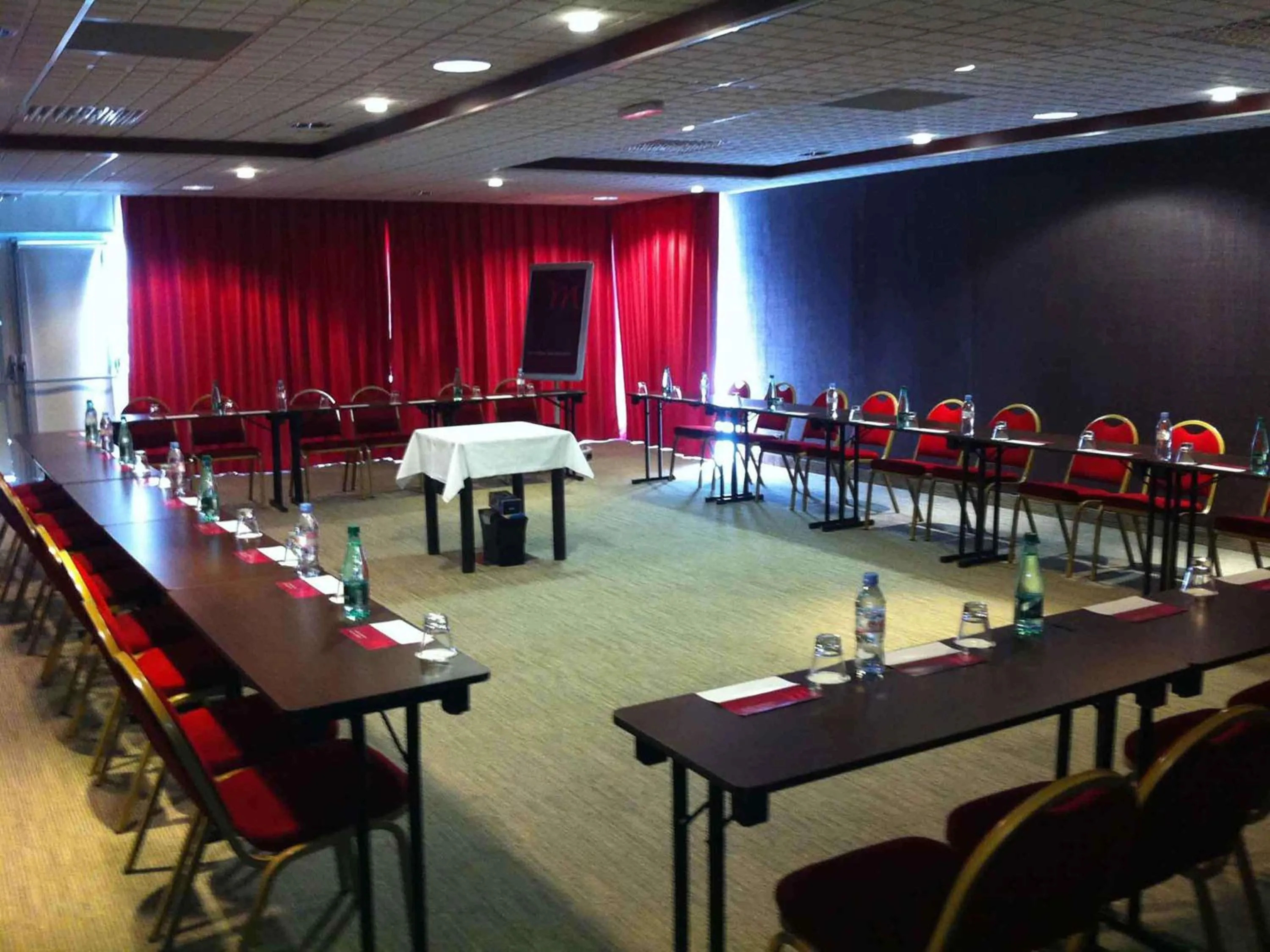 Meeting/conference room in Mercure Vannes Le Port