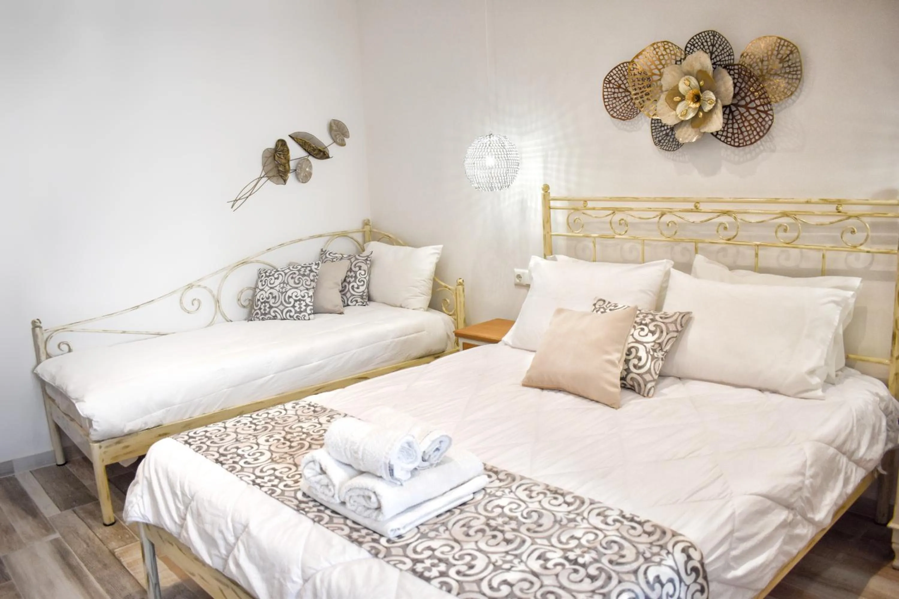 Deluxe Triple Room in Naxos Enjoy Apartments