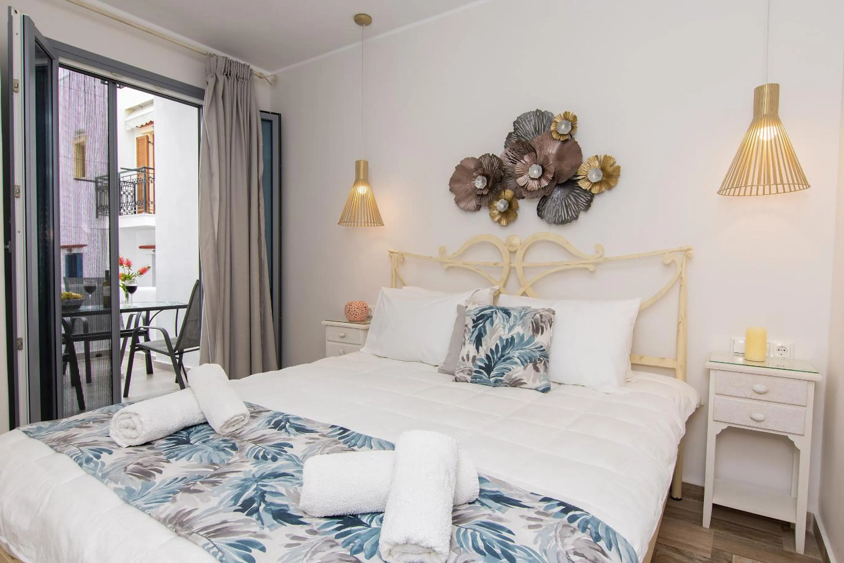 Bed in Naxos Enjoy Apartments