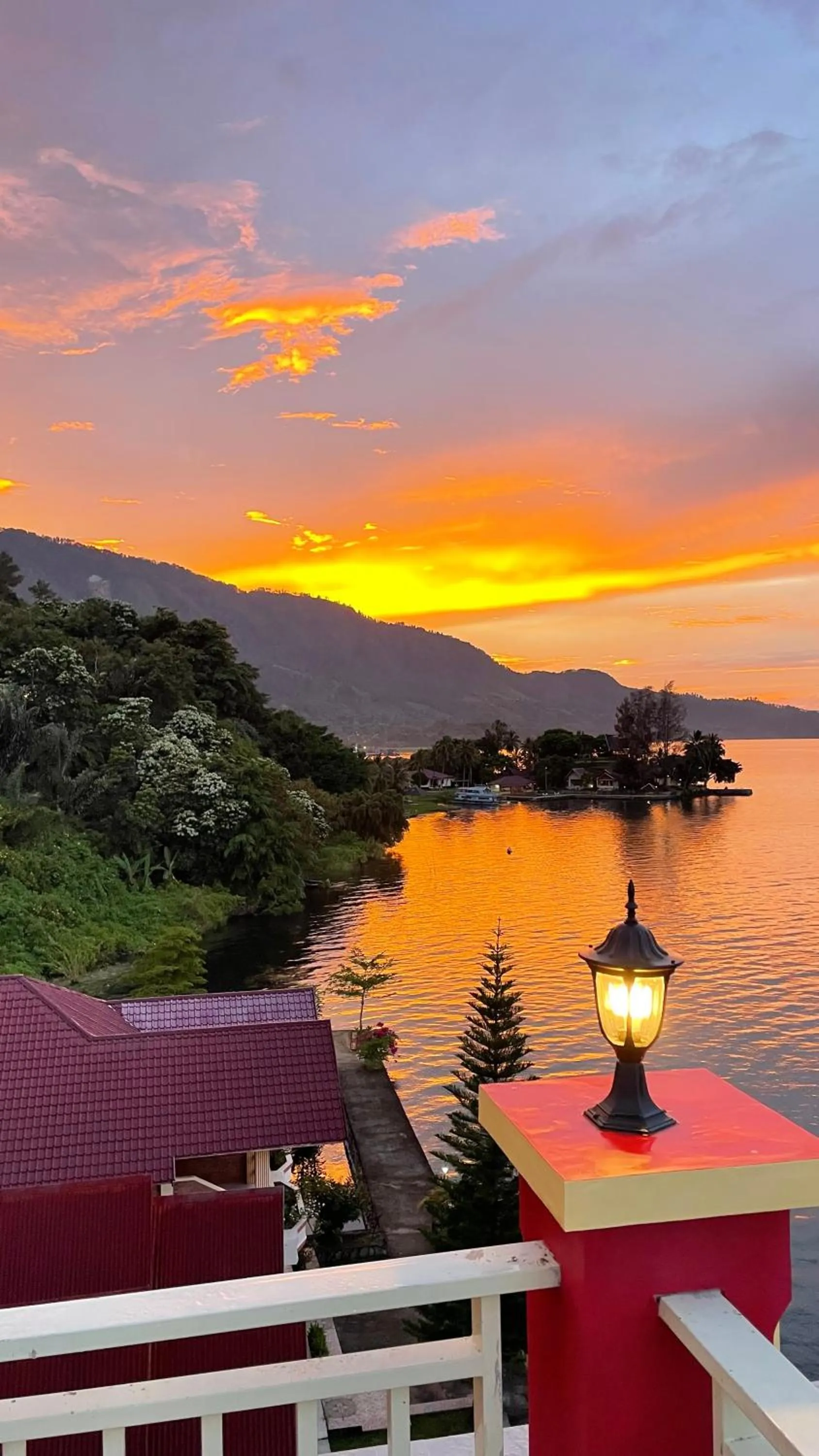 Restaurant/places to eat in Mas Cottages