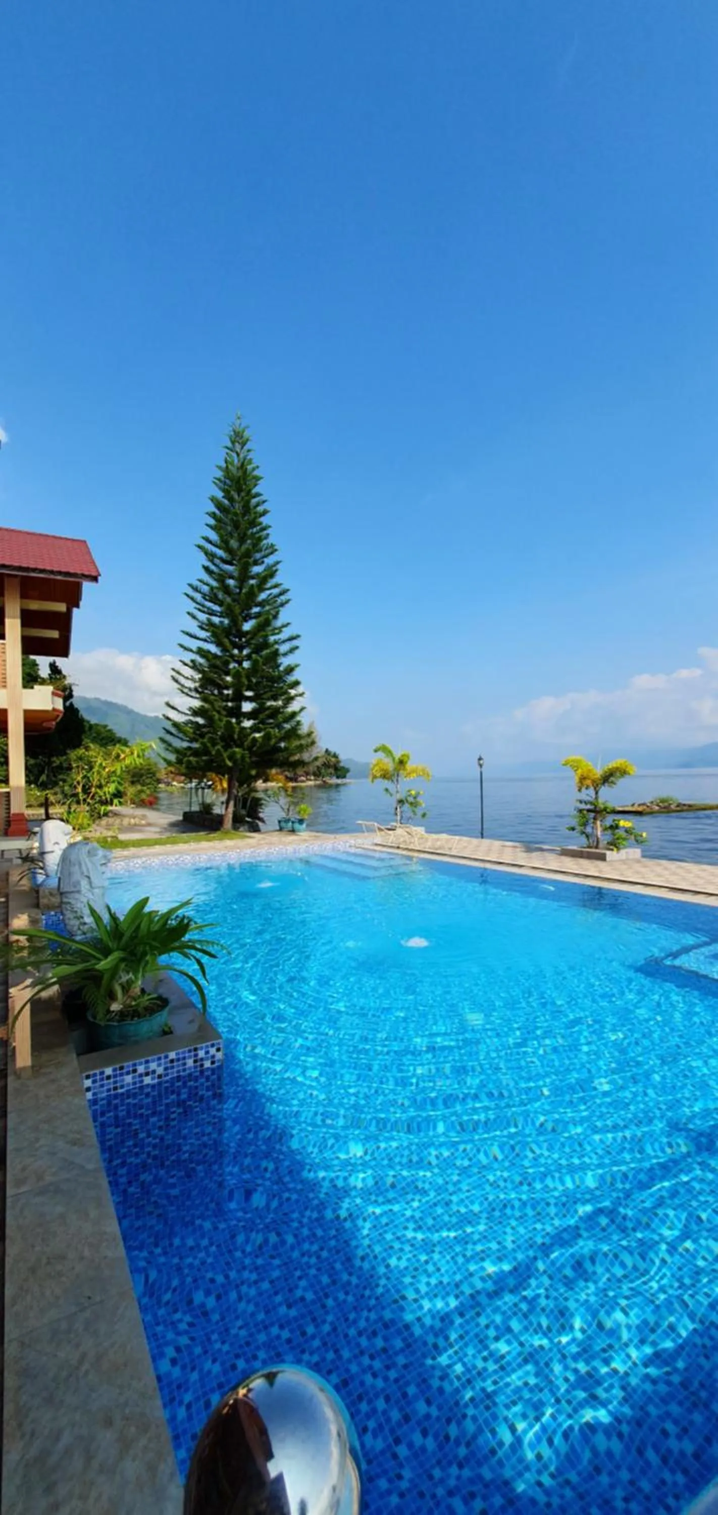 Swimming pool in Mas Cottages
