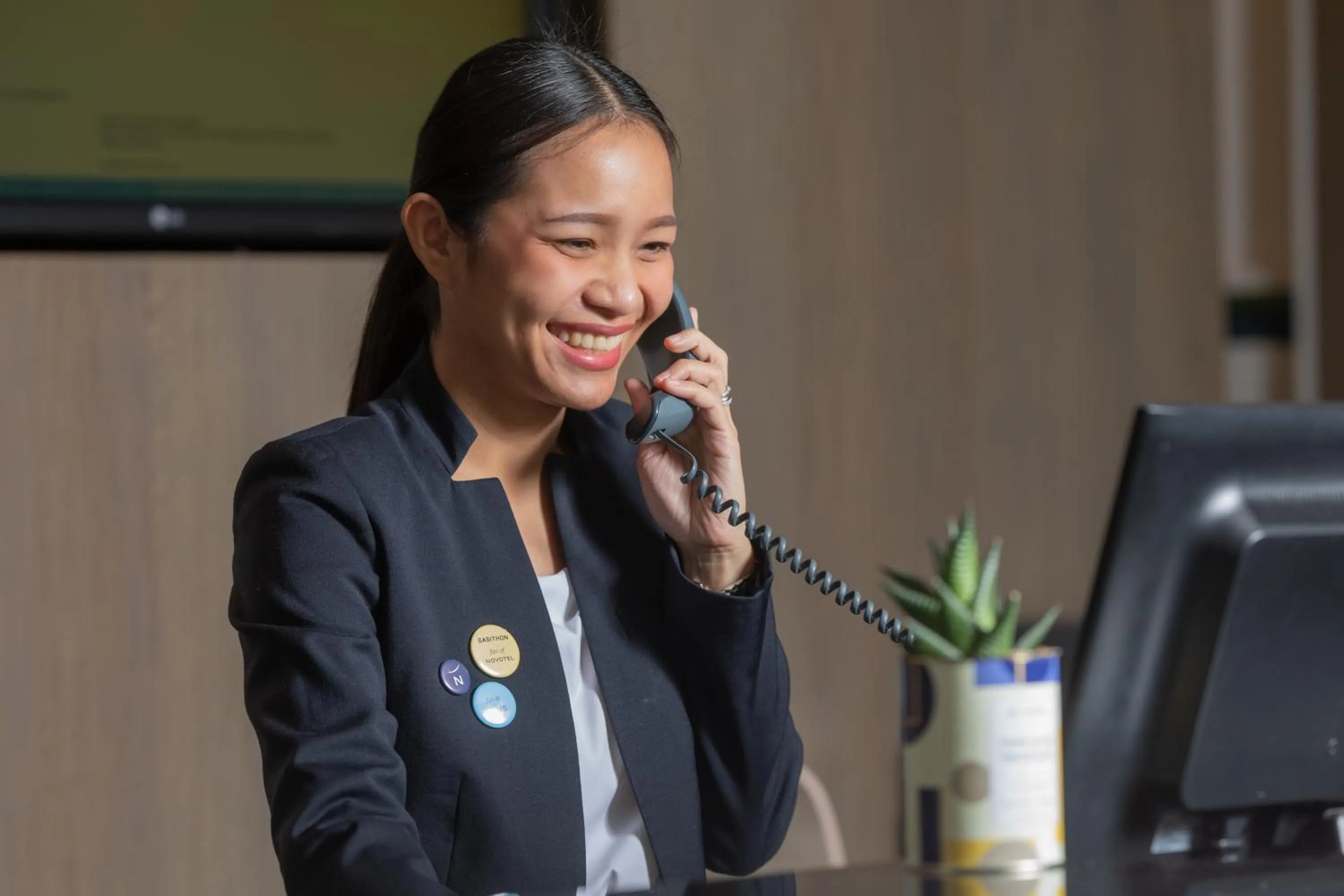Staff in Novotel Genève Aéroport France