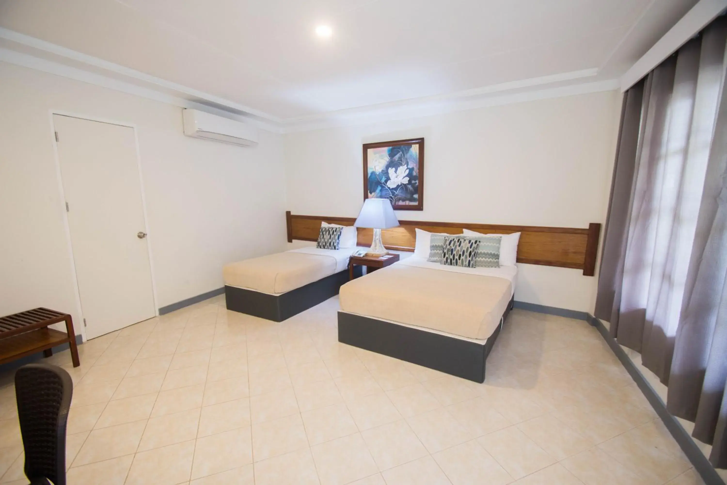 Photo of the whole room, Bed in Almont Inland Resort Photo of the whole room, Bed in Almont Inland Resort