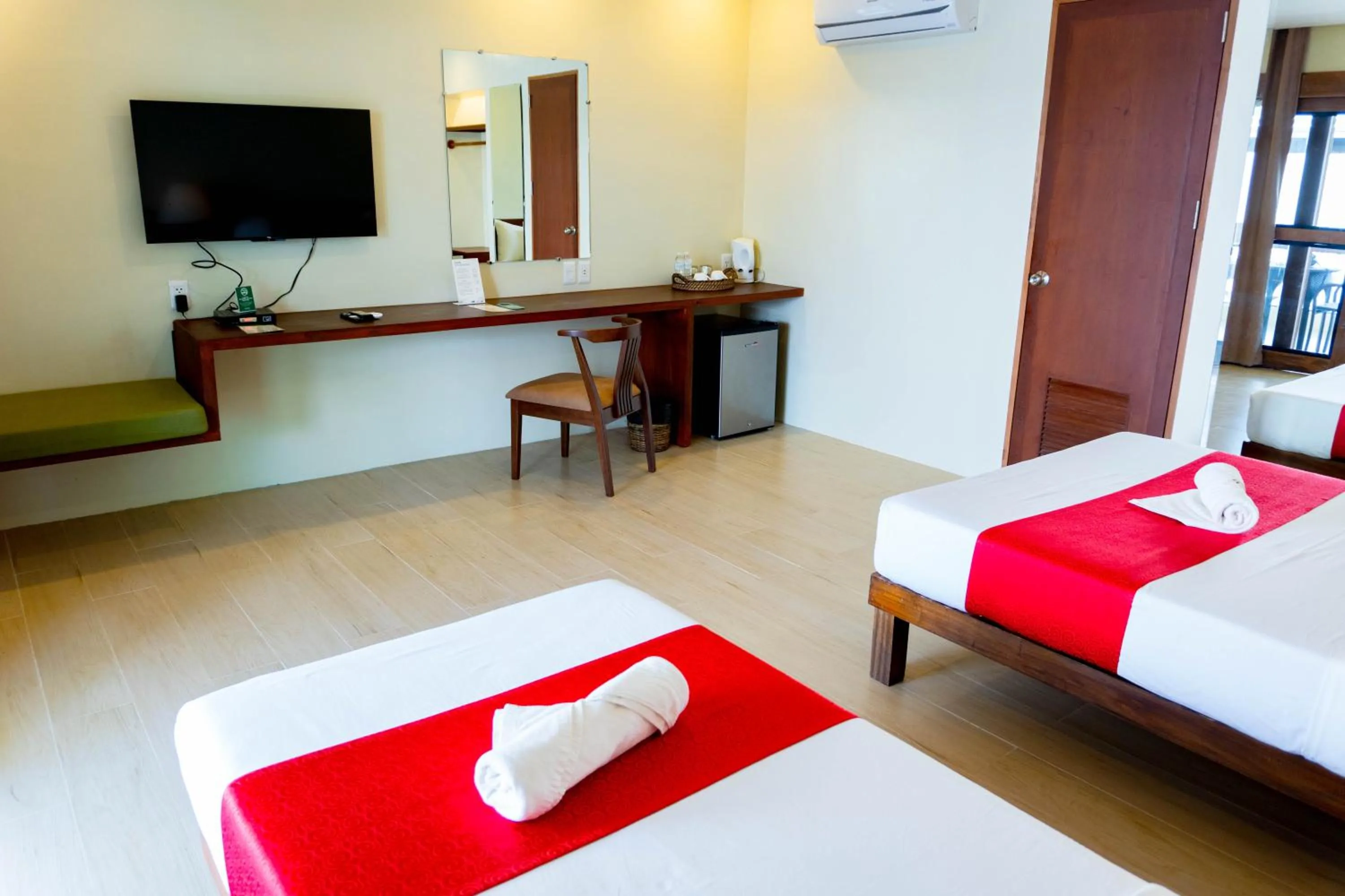 Bed in Almont Inland Resort