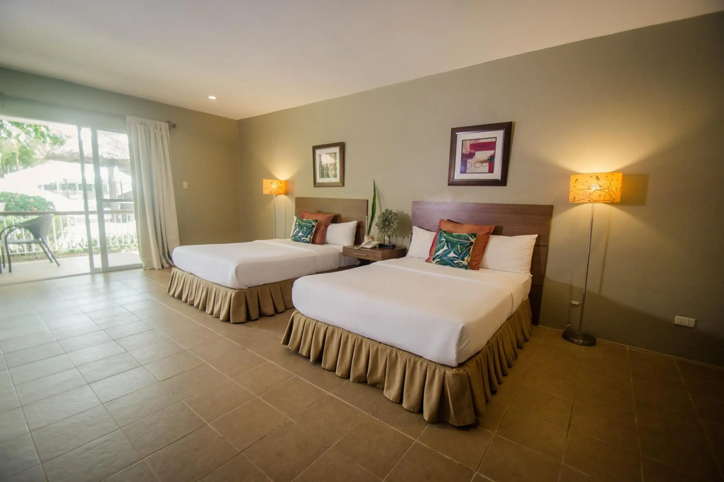 Bed in Almont Inland Resort Bed in Almont Inland Resort