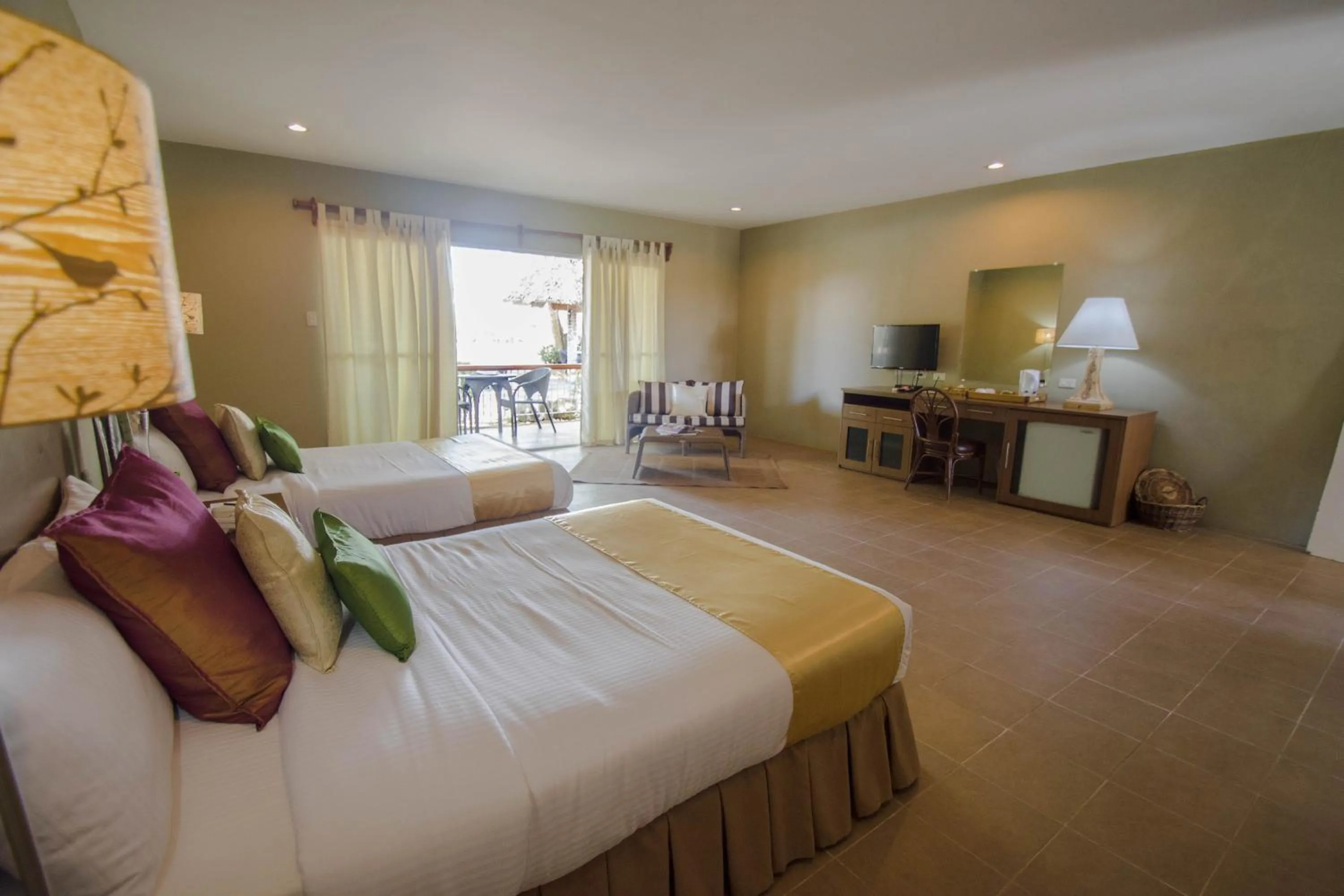 TV and multimedia, Bed in Almont Inland Resort