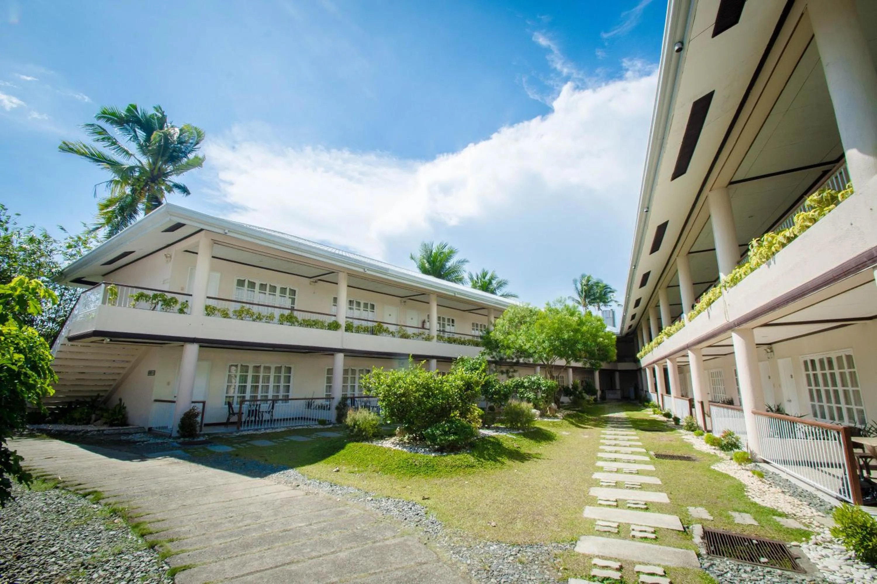 Almont Inland Resort