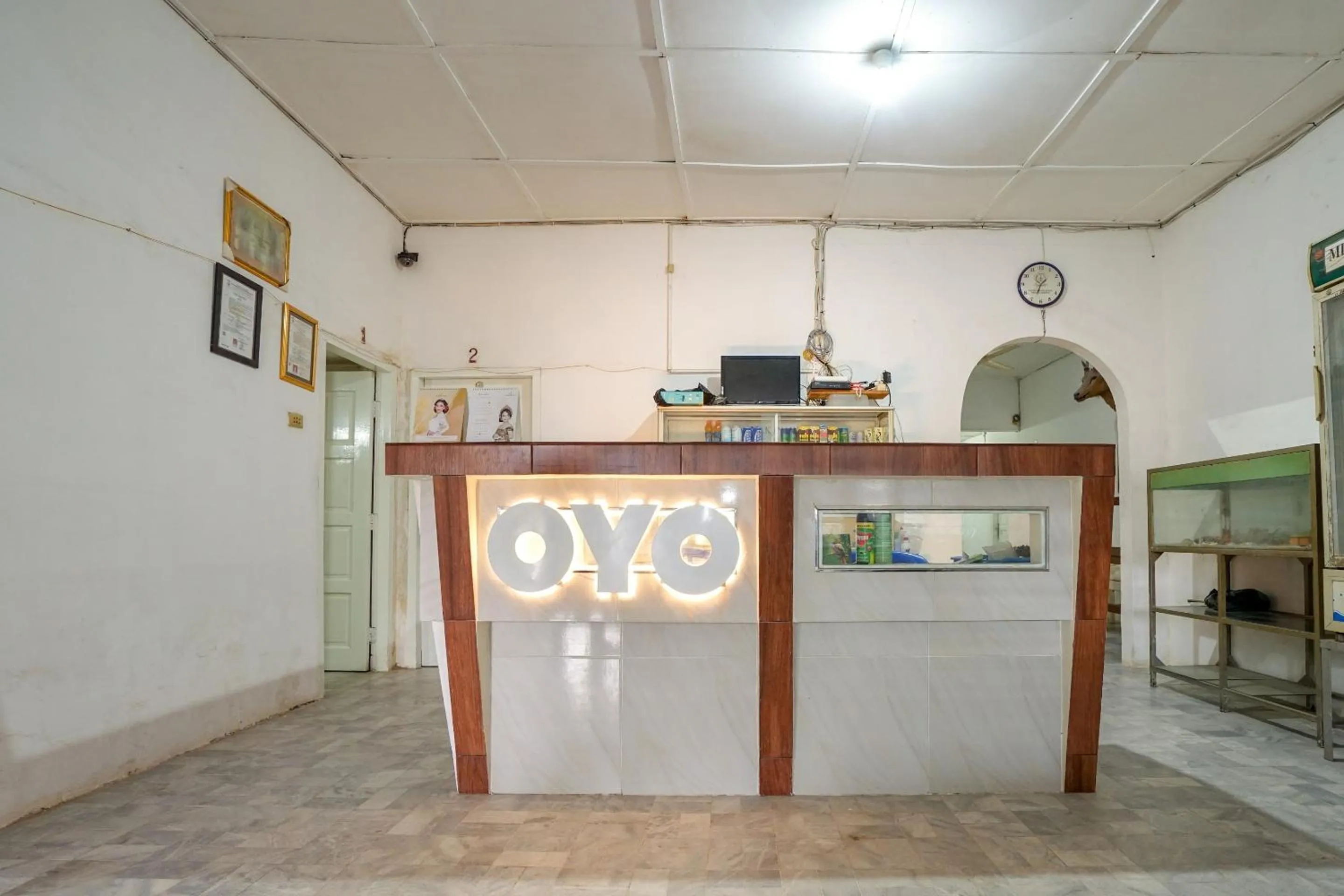 Lobby or reception in SUPER OYO 1868 Penginapan Sekip