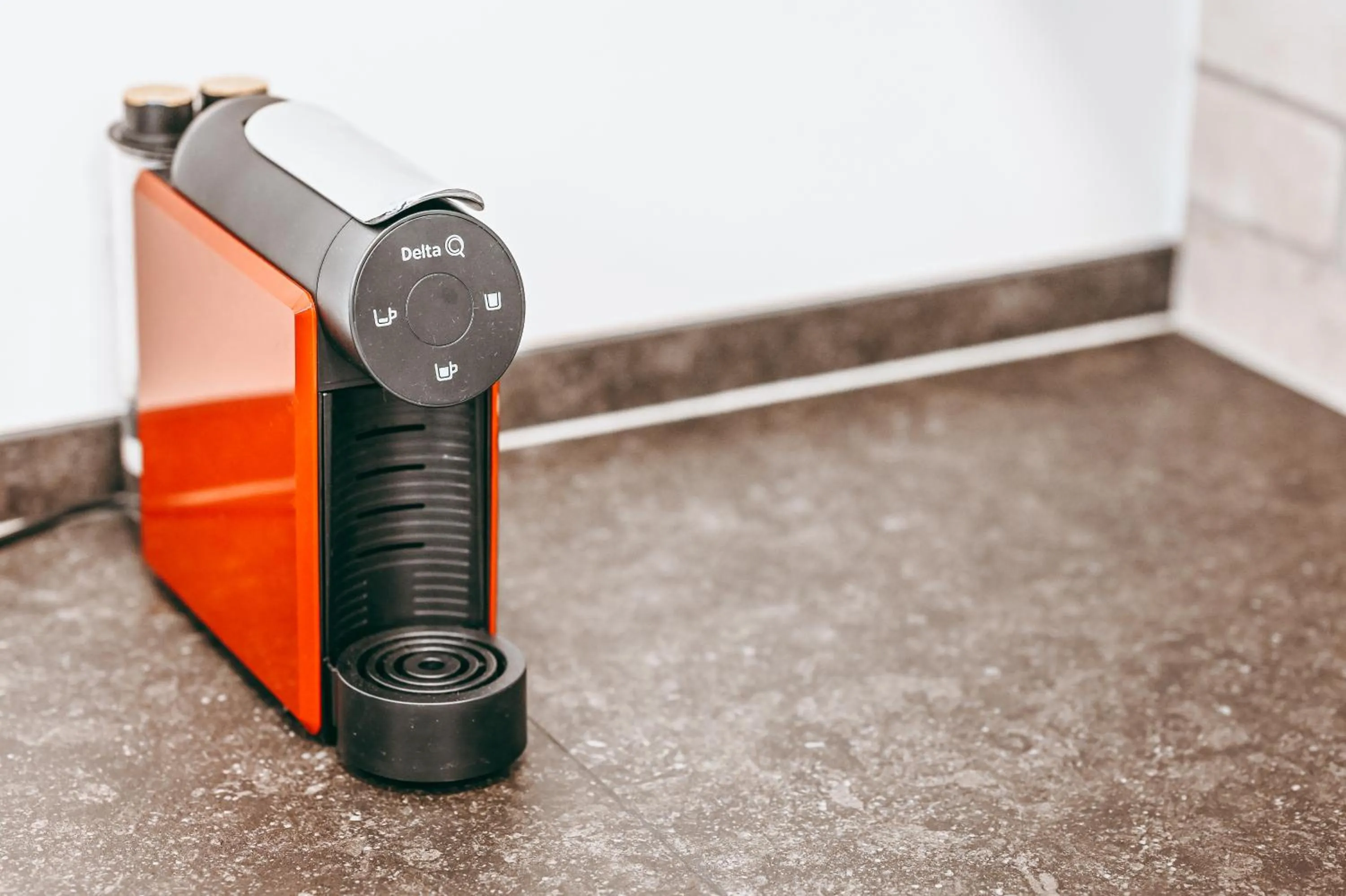 Coffee/tea facilities in Wake Up Esch City