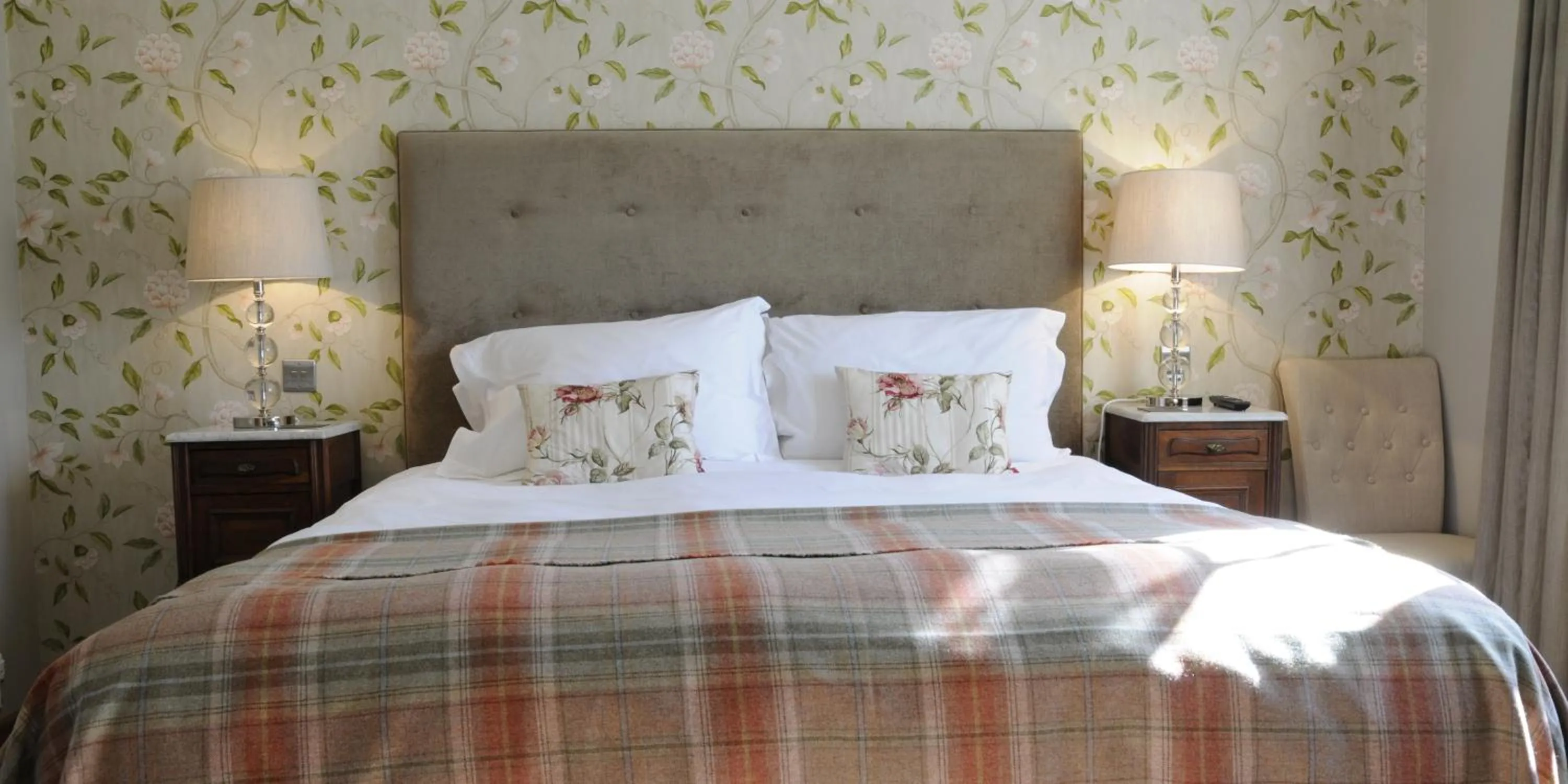 Bedroom, Bed in The Swallows Rest Bed & Breakfast