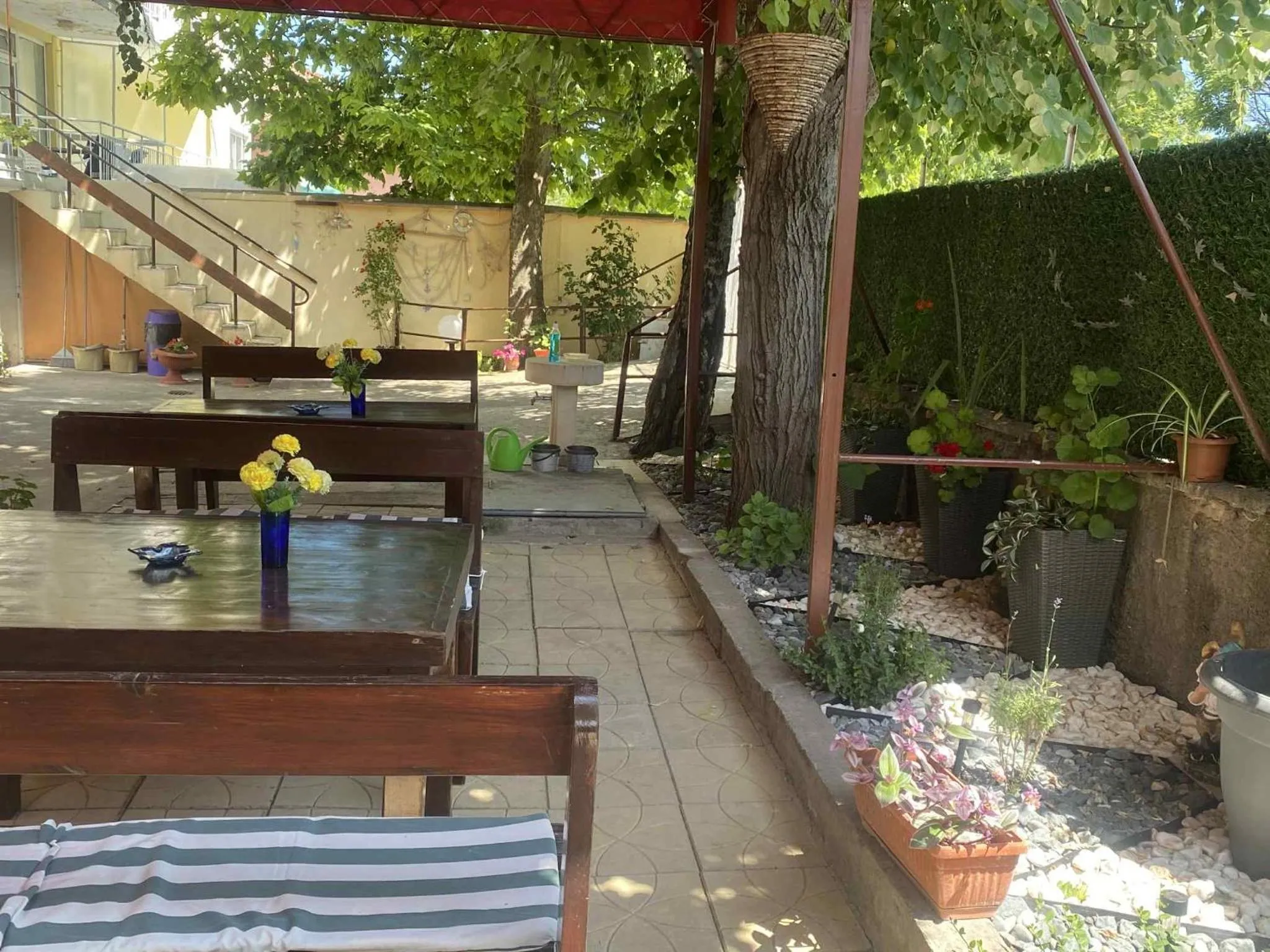 Family Hotel Yulian